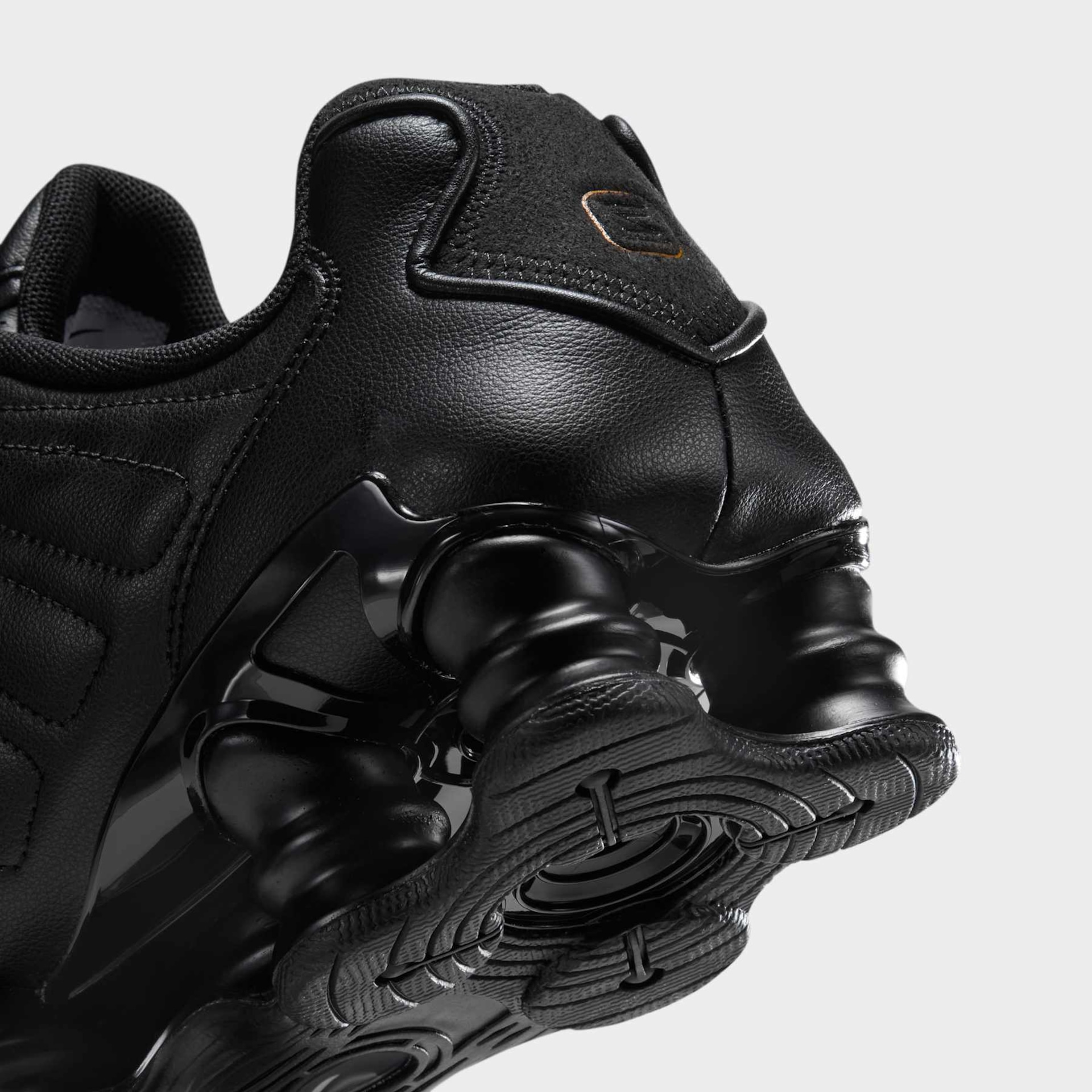 Tênis Nike Shox TL SE Feminino - Foto 8