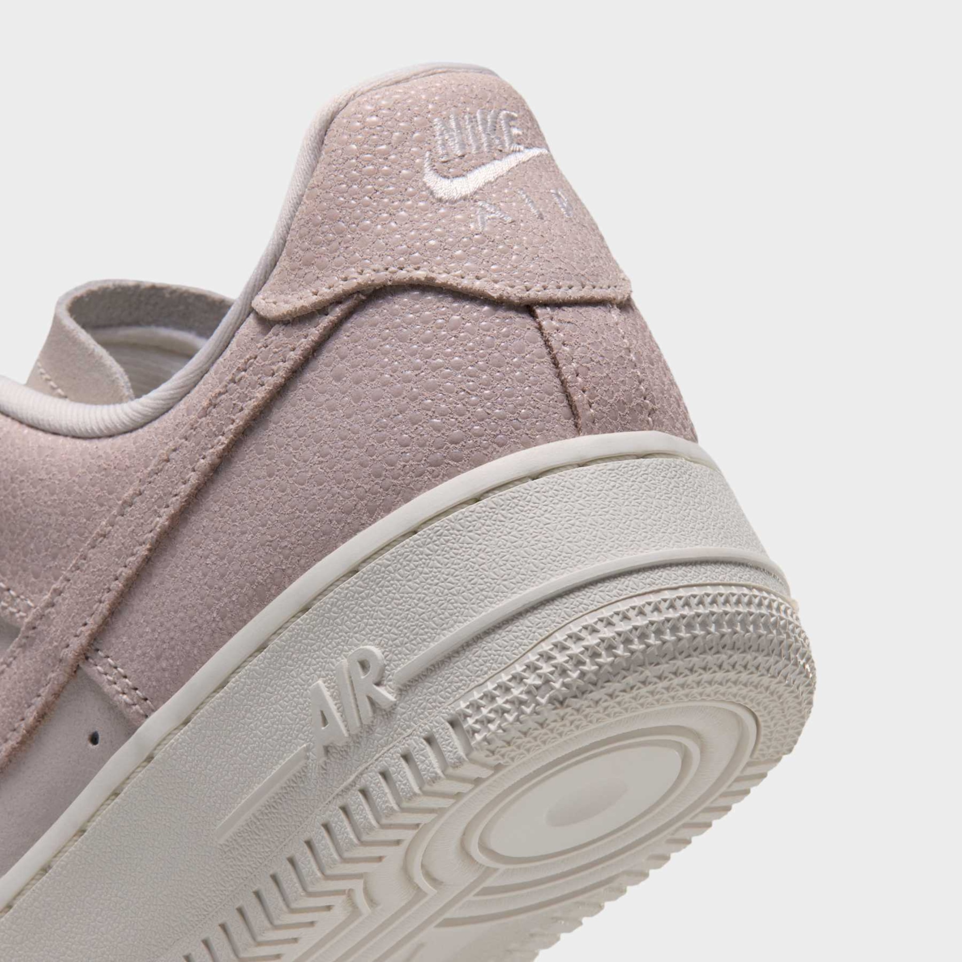 Tênis Nike Air Force 1 '07 Premium SE Feminino - Foto 8