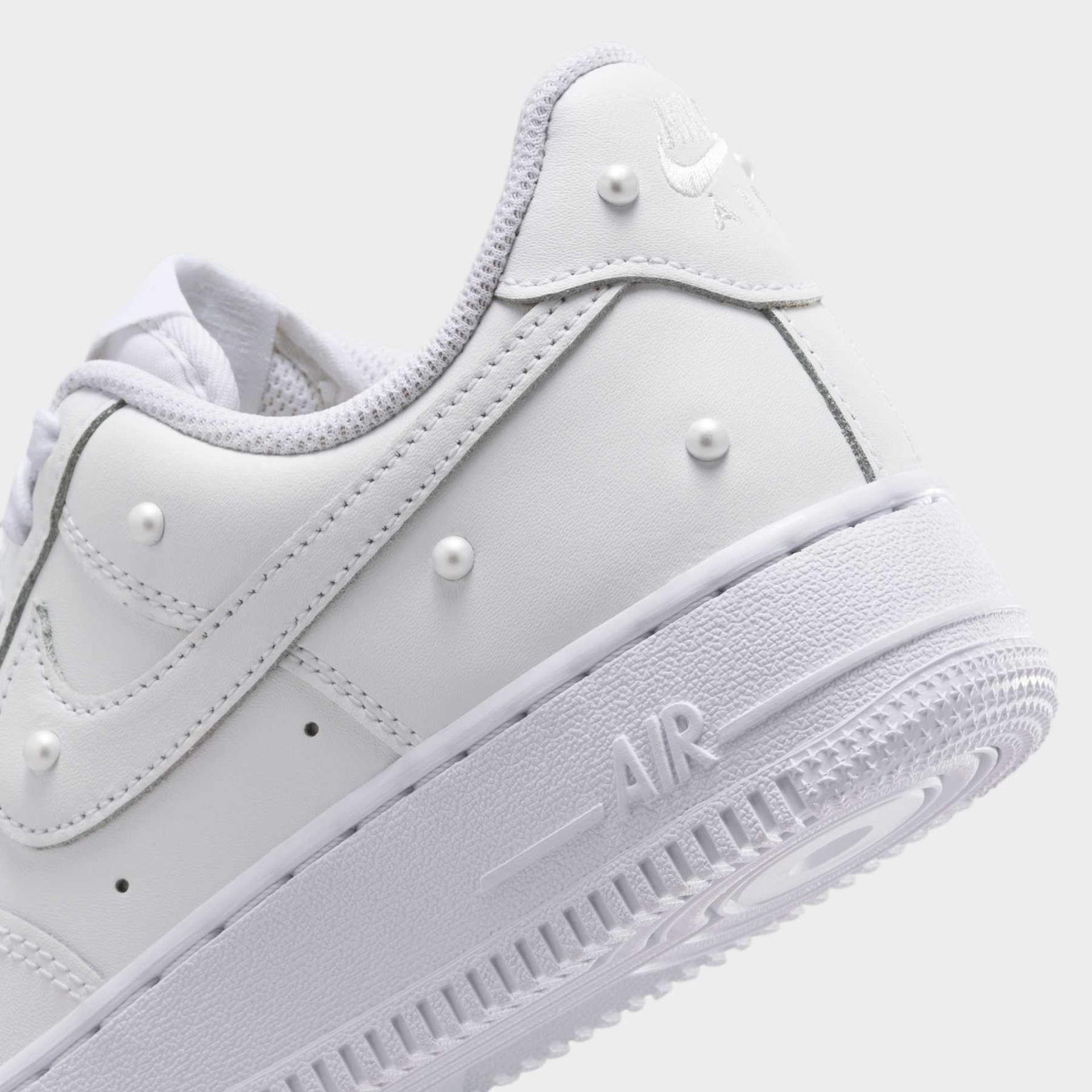 Tênis Nike Air Force 1 '07 SE Feminino - Foto 8