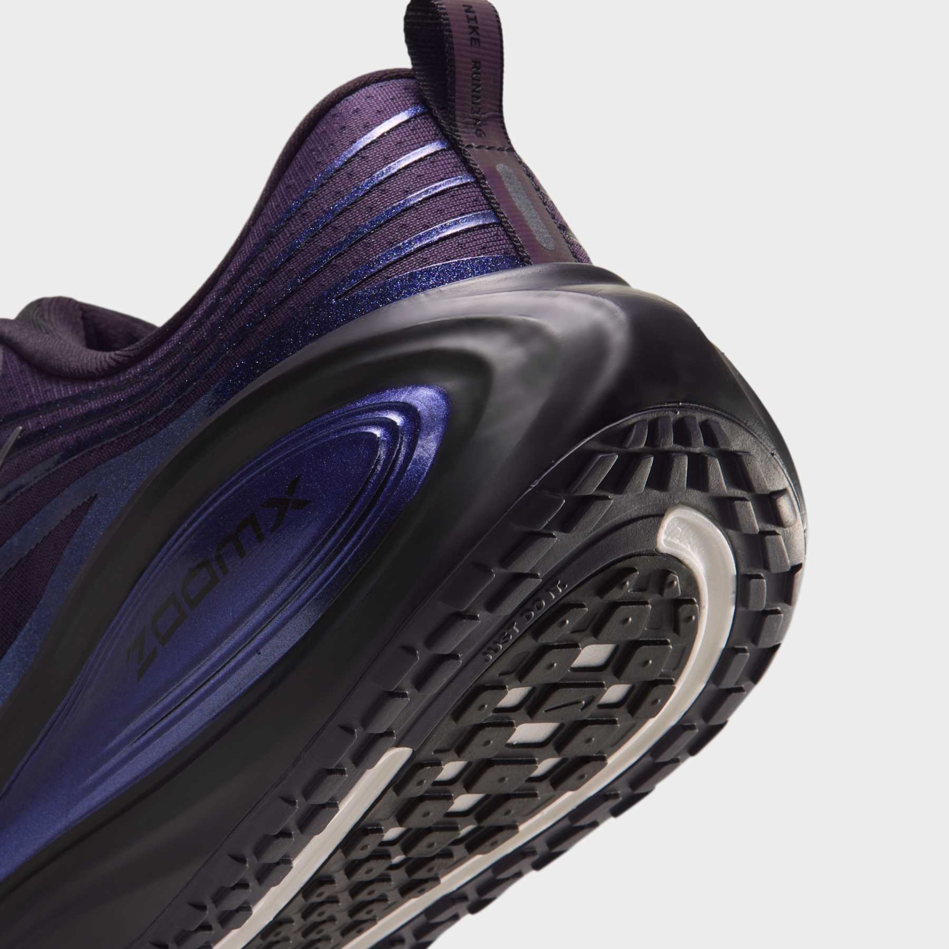 Tênis Nike Vomero Plus Masculino - Foto 8