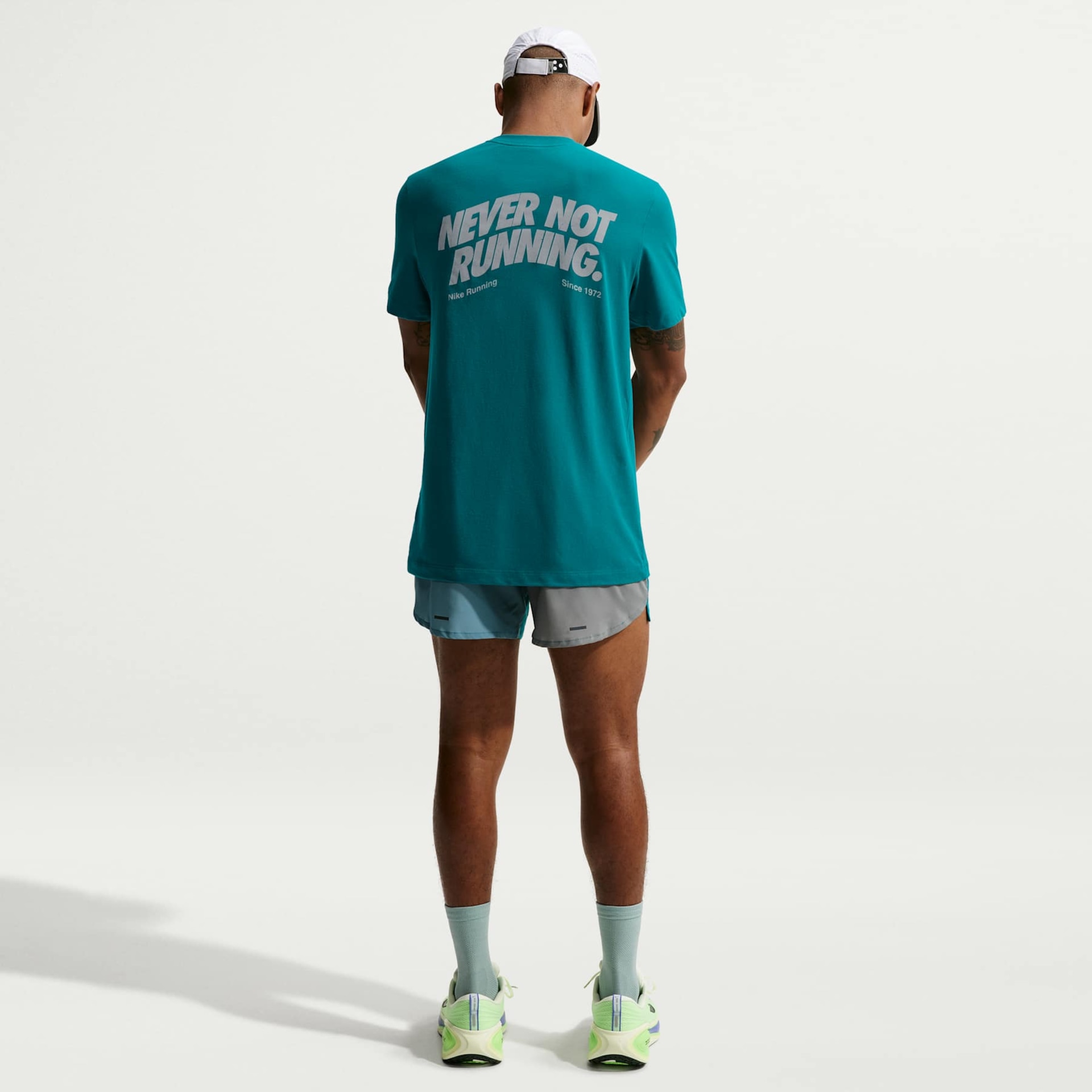 Camiseta Dri-FIT Nike Run Heritage Masculina - Foto 5