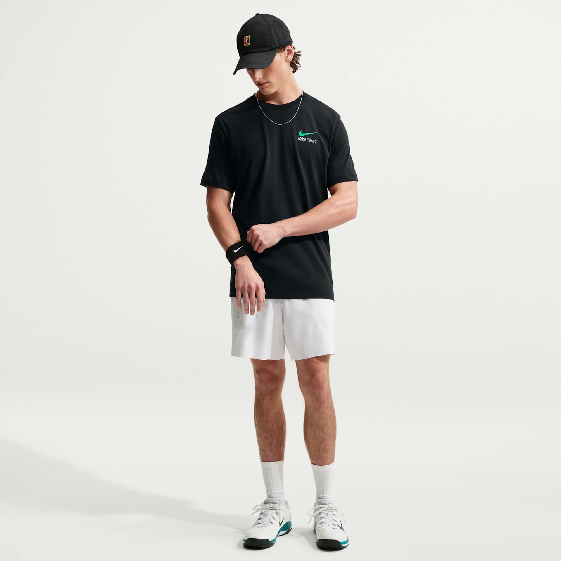 Camiseta Dri-FIT Nike Court EOY Masculina - Foto 4