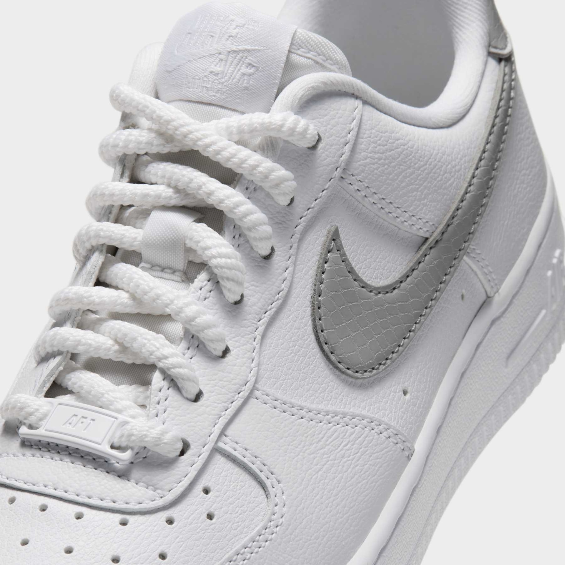 Tênis Nike Air Force 1 '07 Essential Feminino - Foto 7