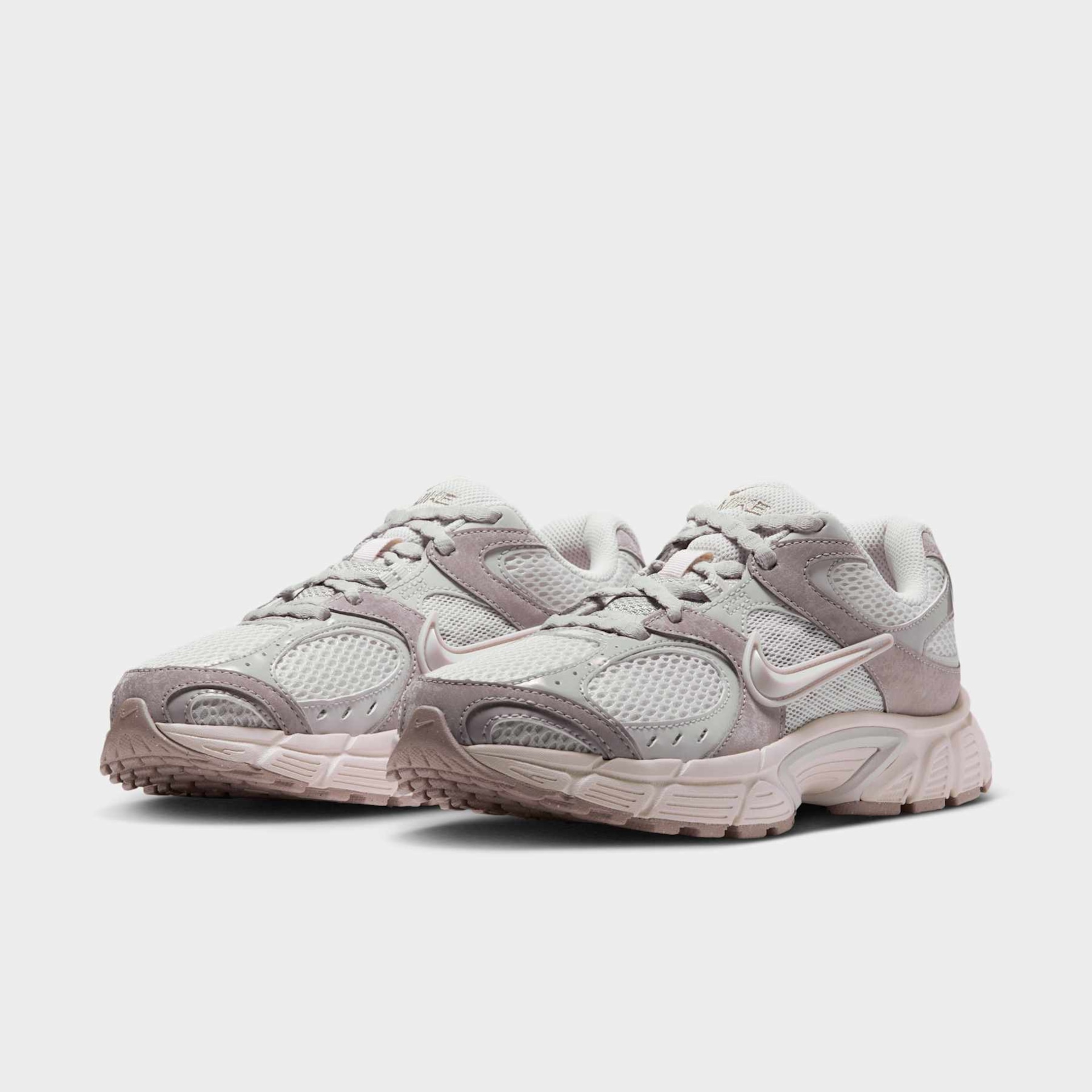 Tênis Nike V5 Runner Feminino - Foto 5