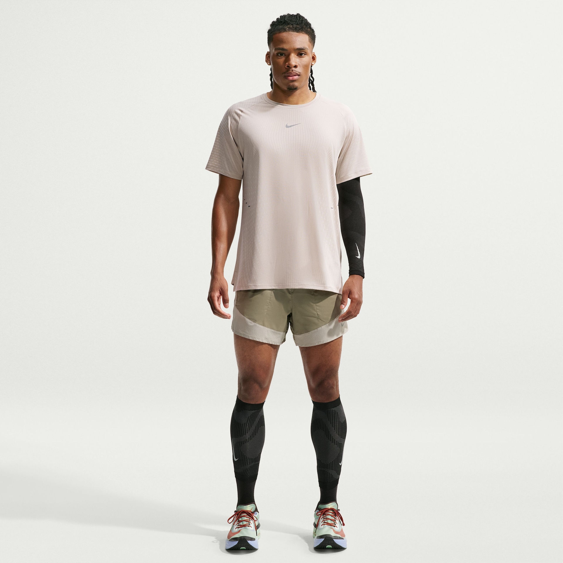 Camiseta Nike Aero-FIT Stride Masculina - Foto 2