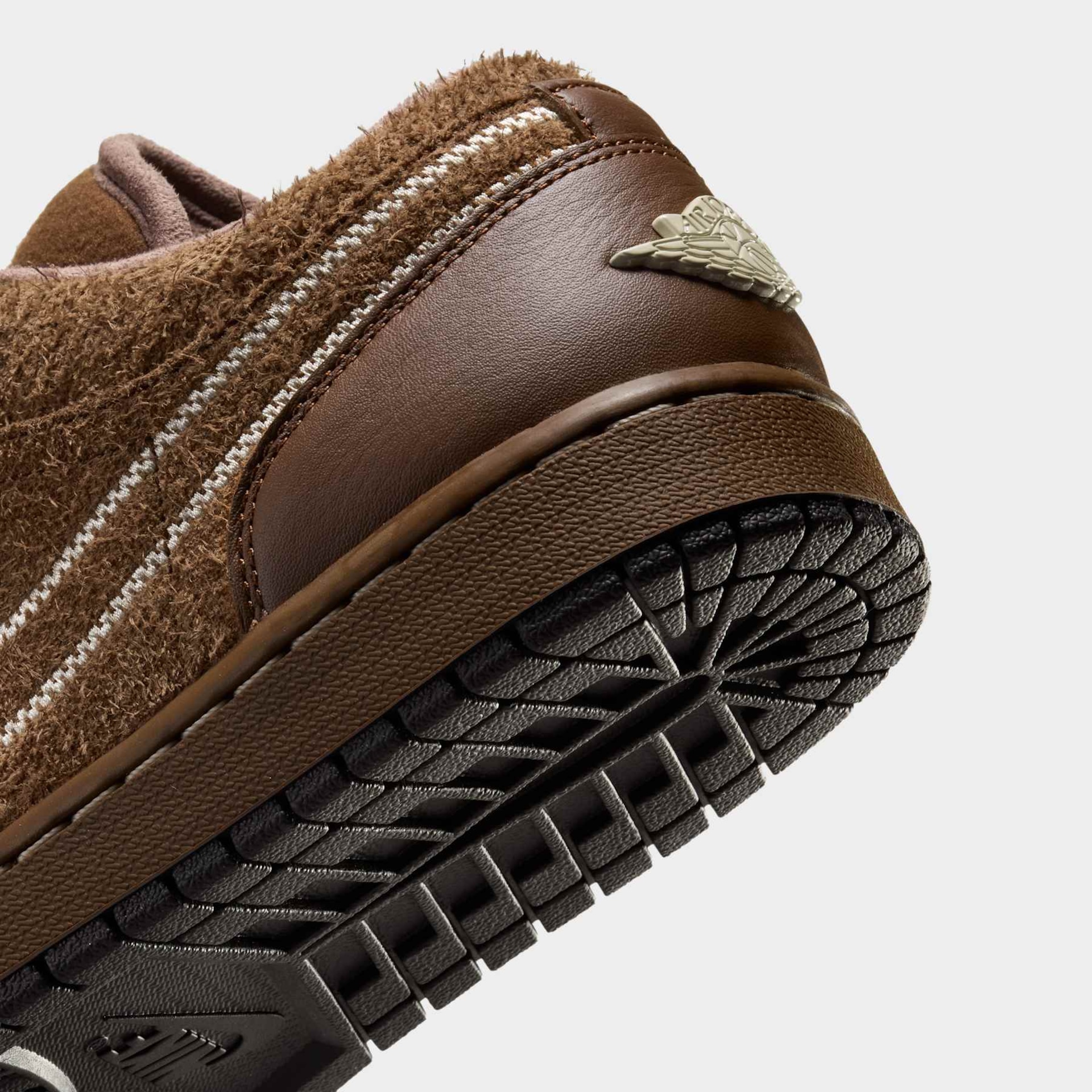 Tênis Air Jordan 1 Low SE Feminino - Foto 8