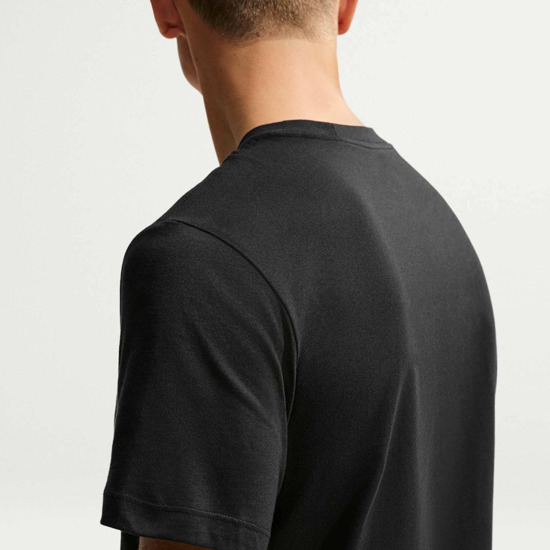 Camiseta Nike Sportswear Club Connect Masculina - Foto 2
