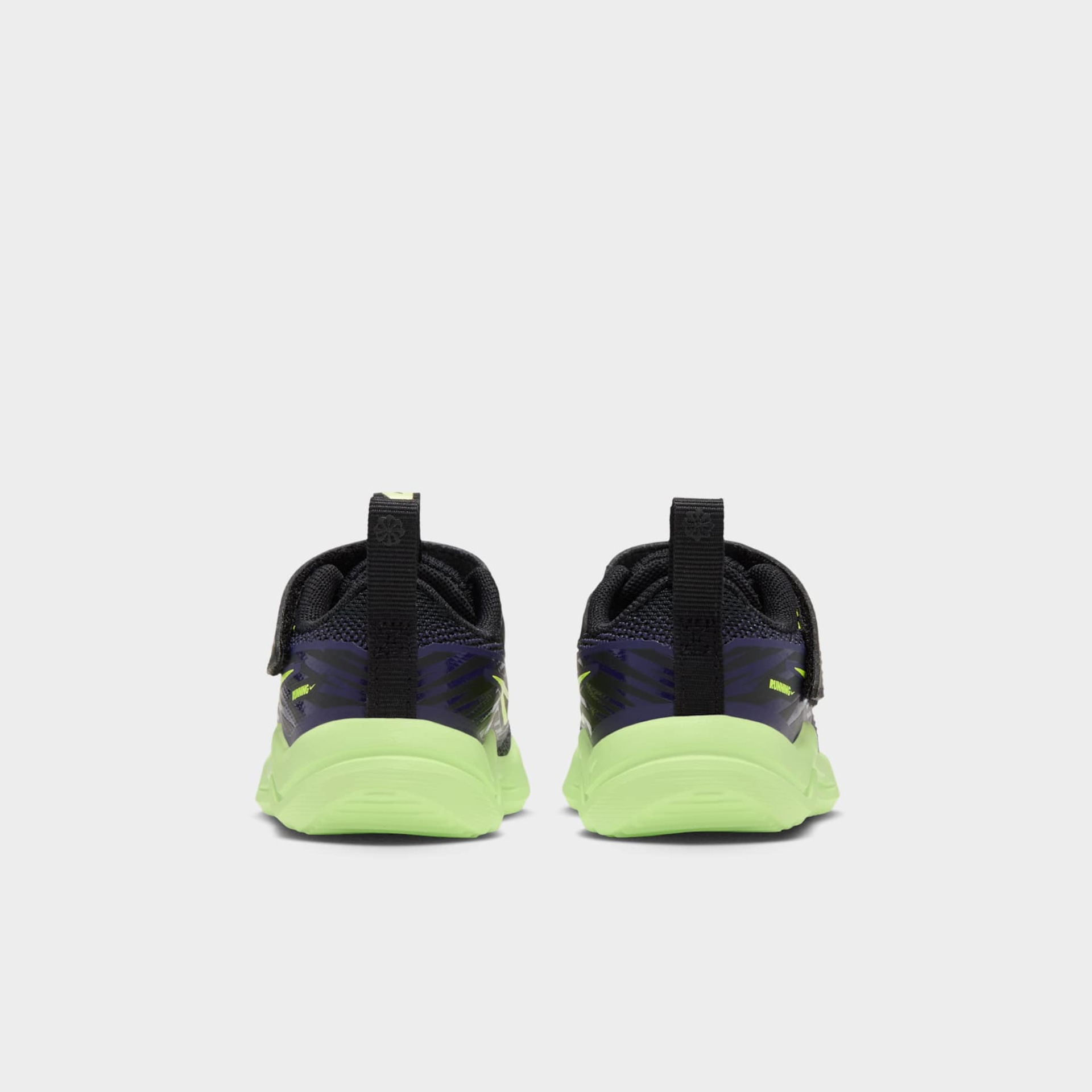 Tênis Nike Cosmic Runner Infantil - Foto 6