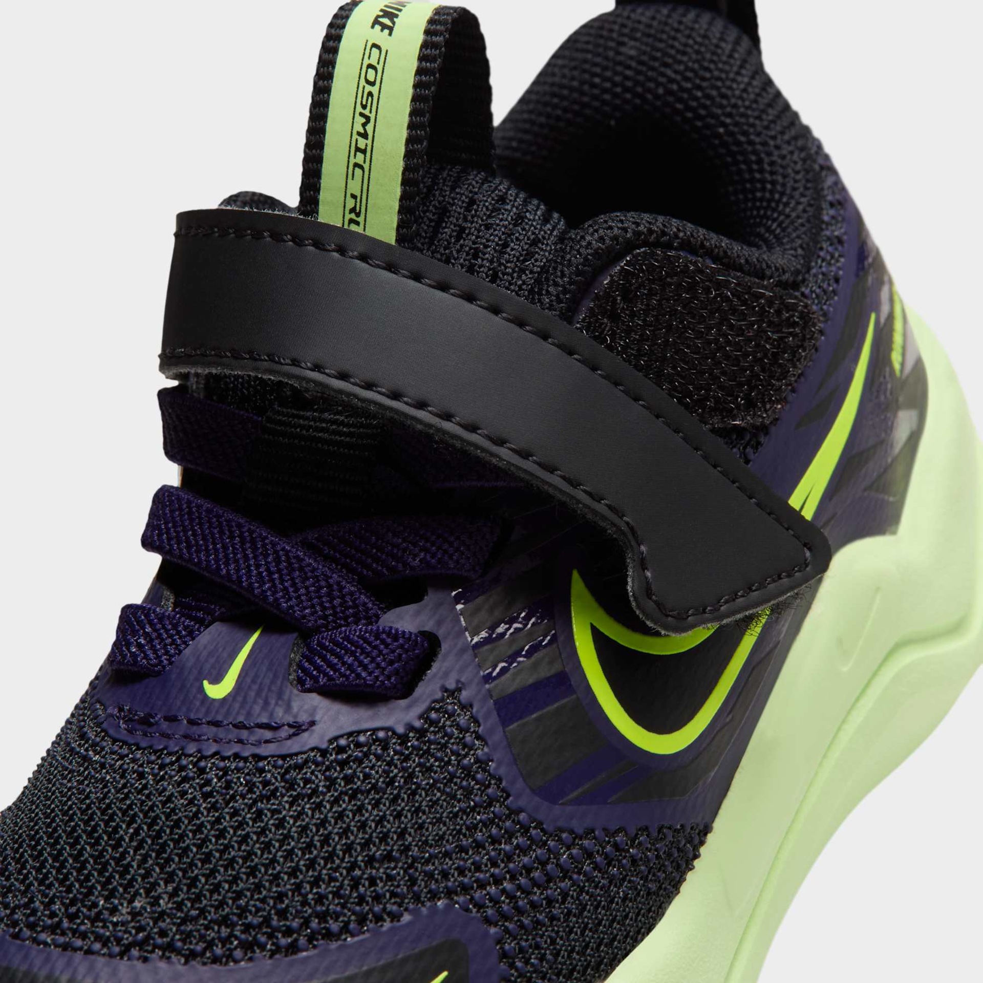 Tênis Nike Cosmic Runner Infantil - Foto 7