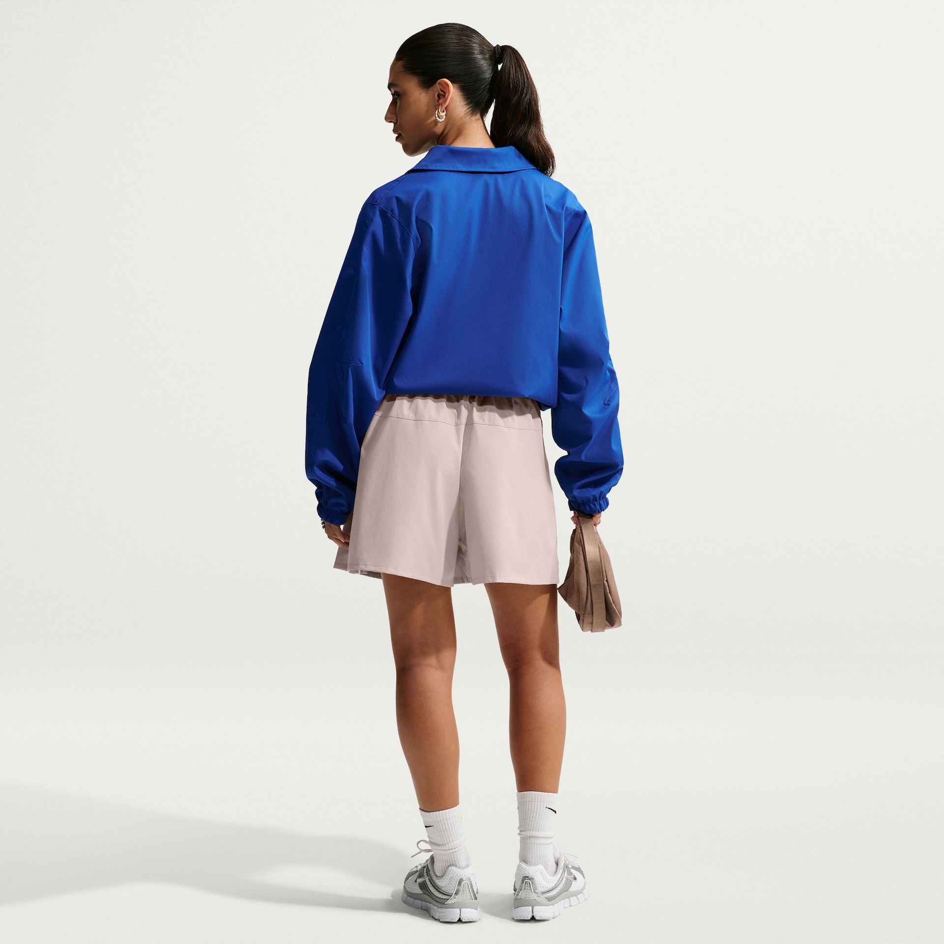 Shorts Nike Essential Feminino - Foto 4