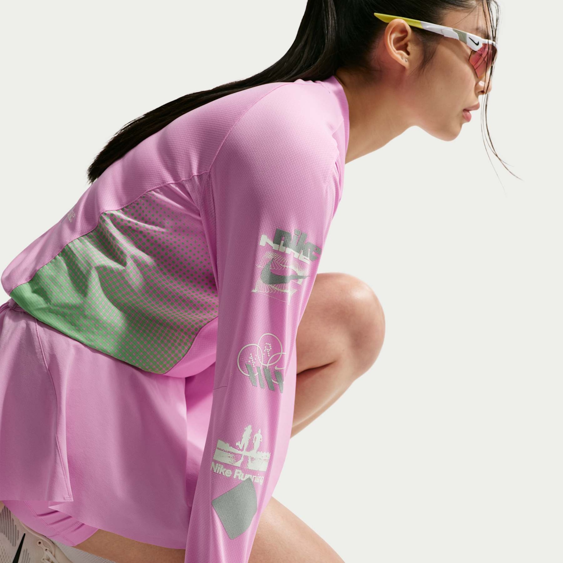 Camiseta Nike Manga Longa  Swift Jersey Feminina - Foto 3