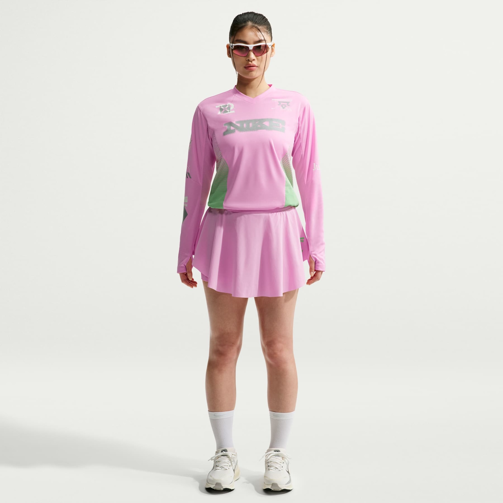 Camiseta Nike Manga Longa  Swift Jersey Feminina - Foto 4