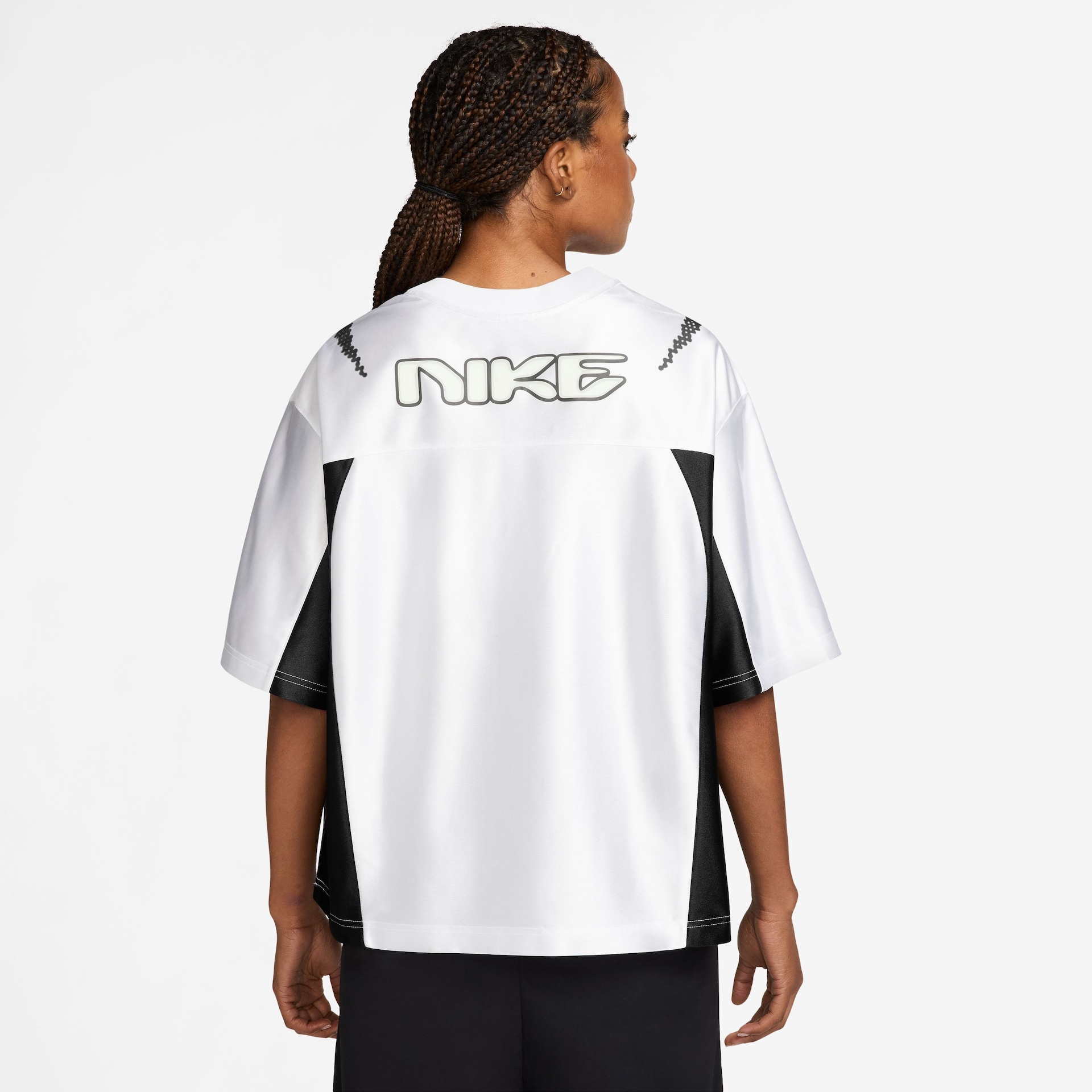 Camiseta Nike Street Graphic Feminina - Foto 3
