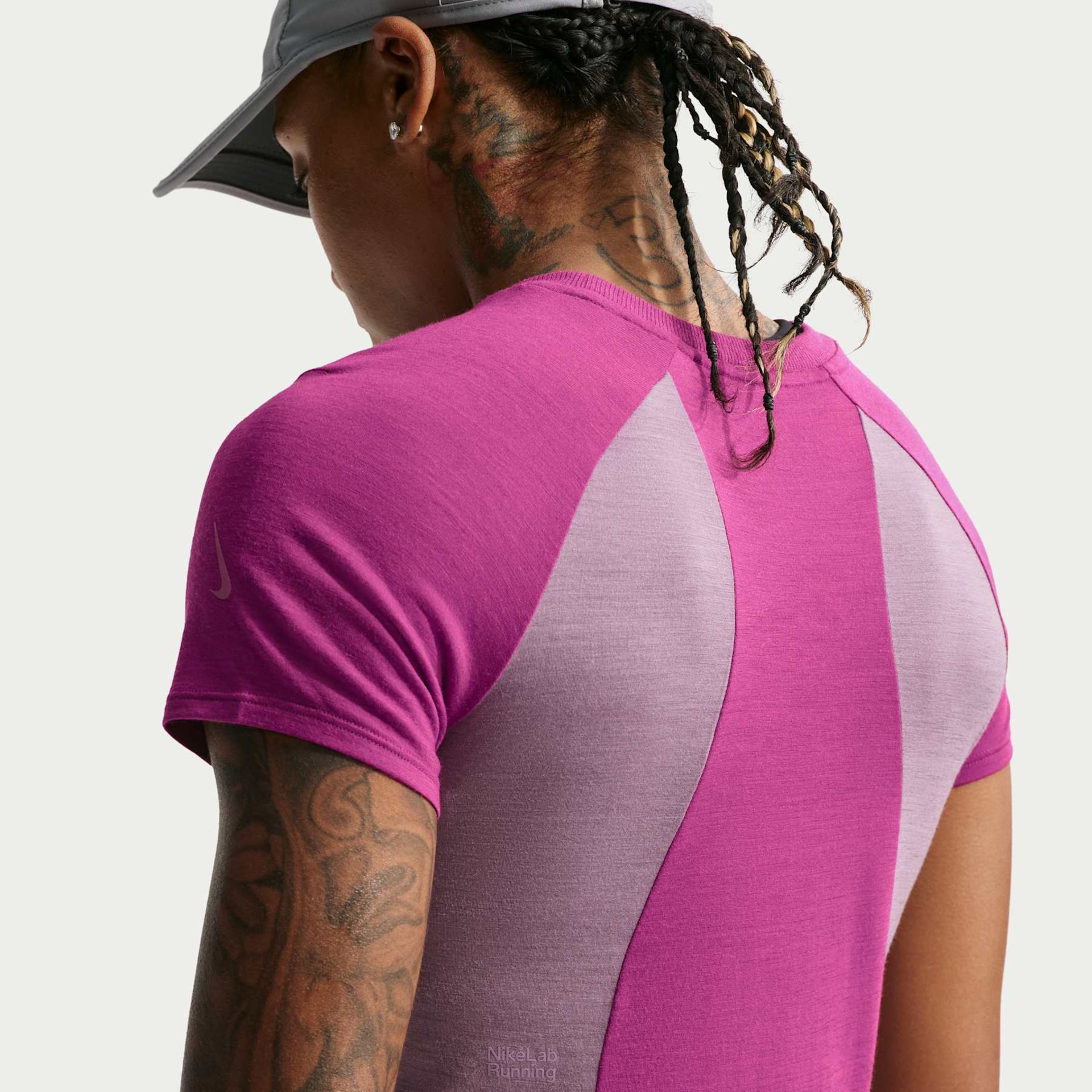 Camiseta Dri-FIT Nike Run Wool Feminina - Foto 2