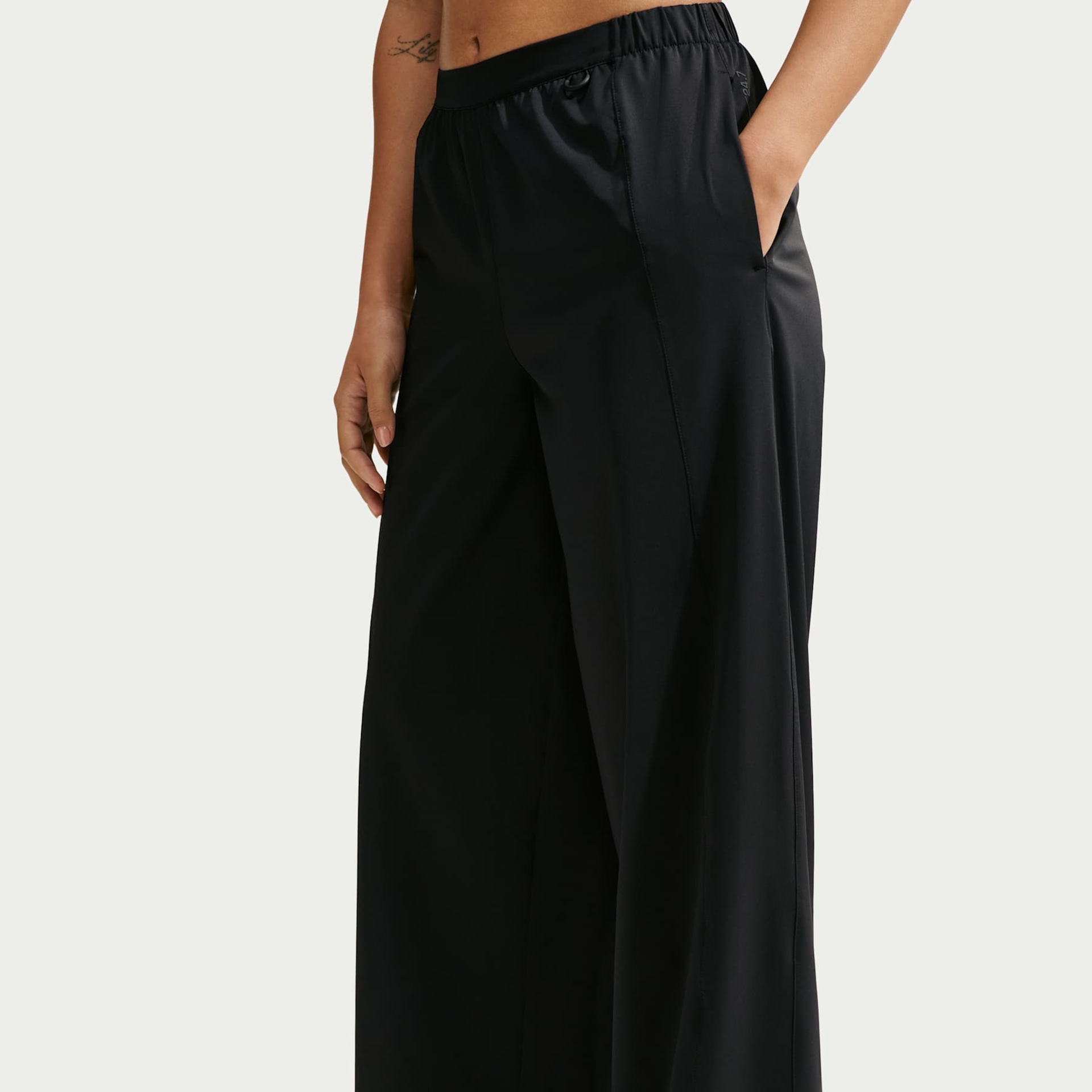 Calça Dri-FIT Nike Wide Leg 24.7 Feminina - Foto 2