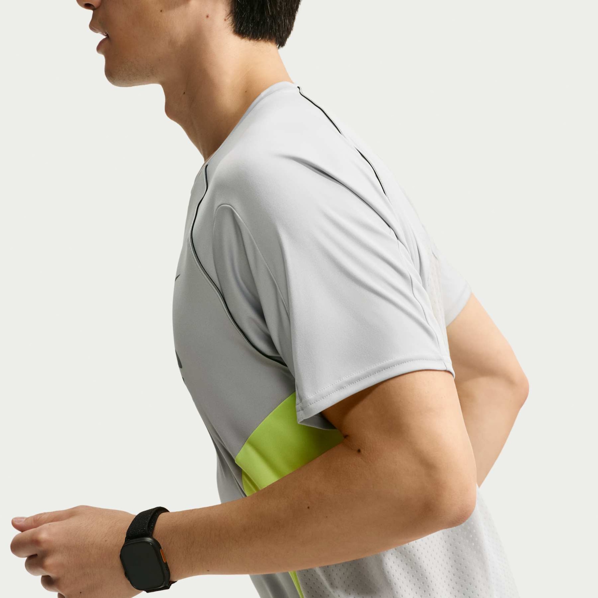 Camiseta Dri-FIT Nike Run Disrupt Masculina - Foto 3