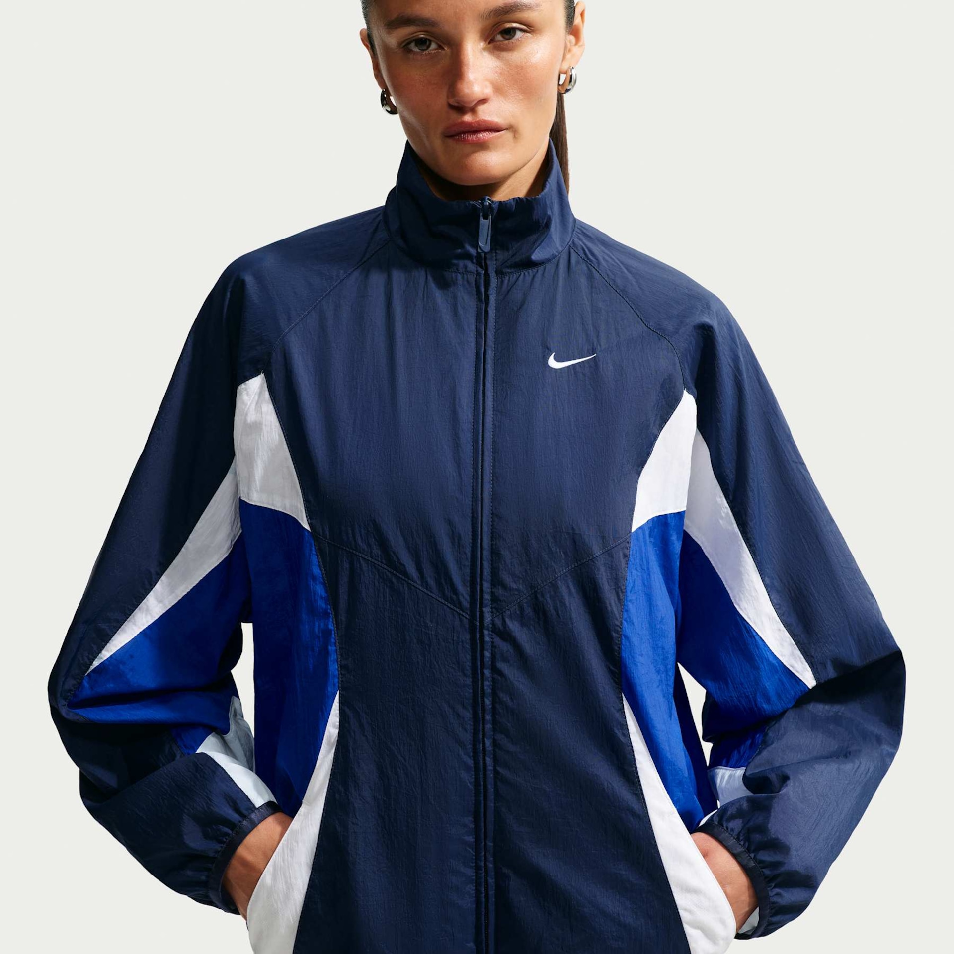 Imagem principal de Jaqueta Nike Street Track Feminina
