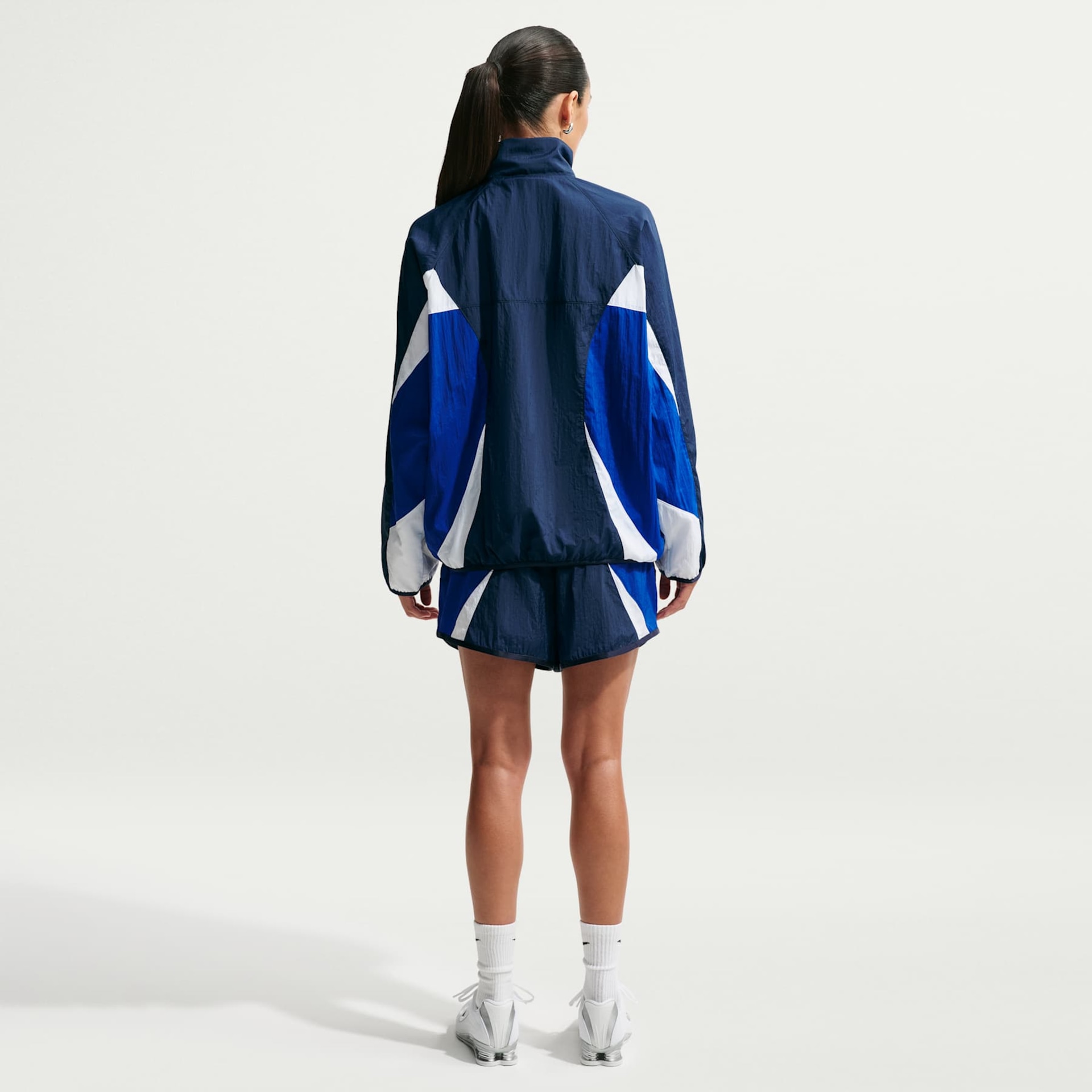 Shorts Nike Street Track Feminino - Foto 5