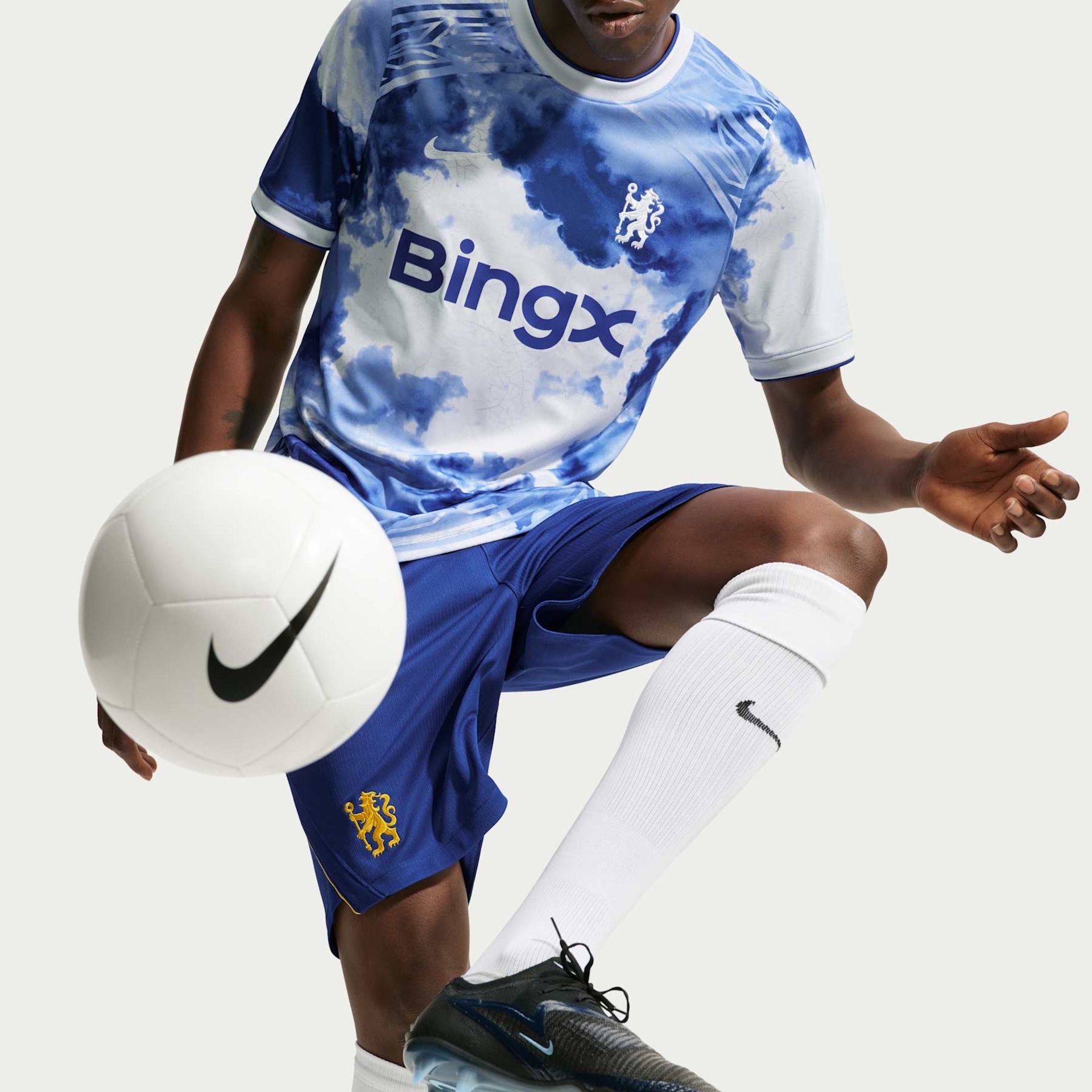 Camiseta Chelsea Nike Pré-Jogo Masculina - Foto 3