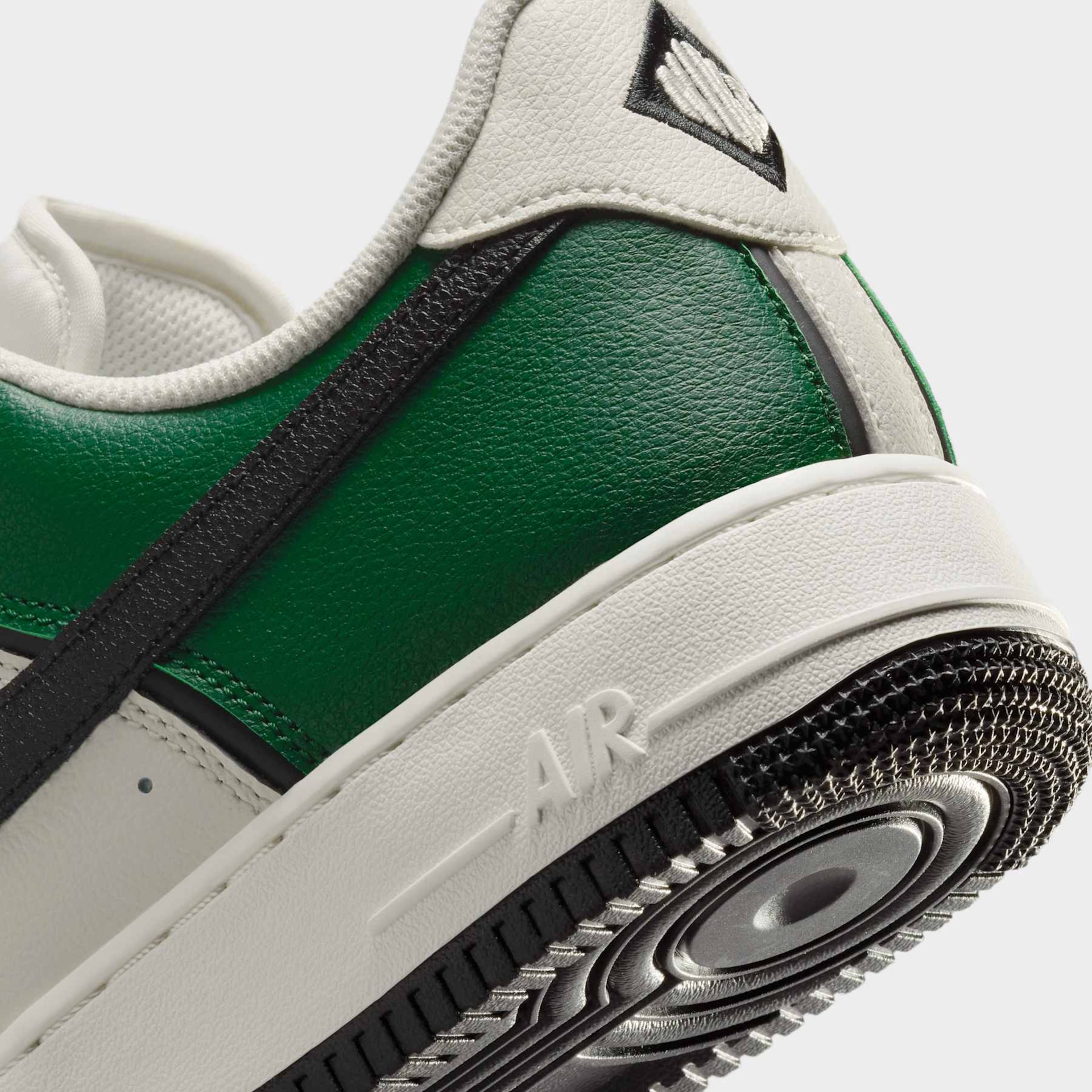 Tênis Nike Air Force 1 '07 LV8 Masculino - Foto 8