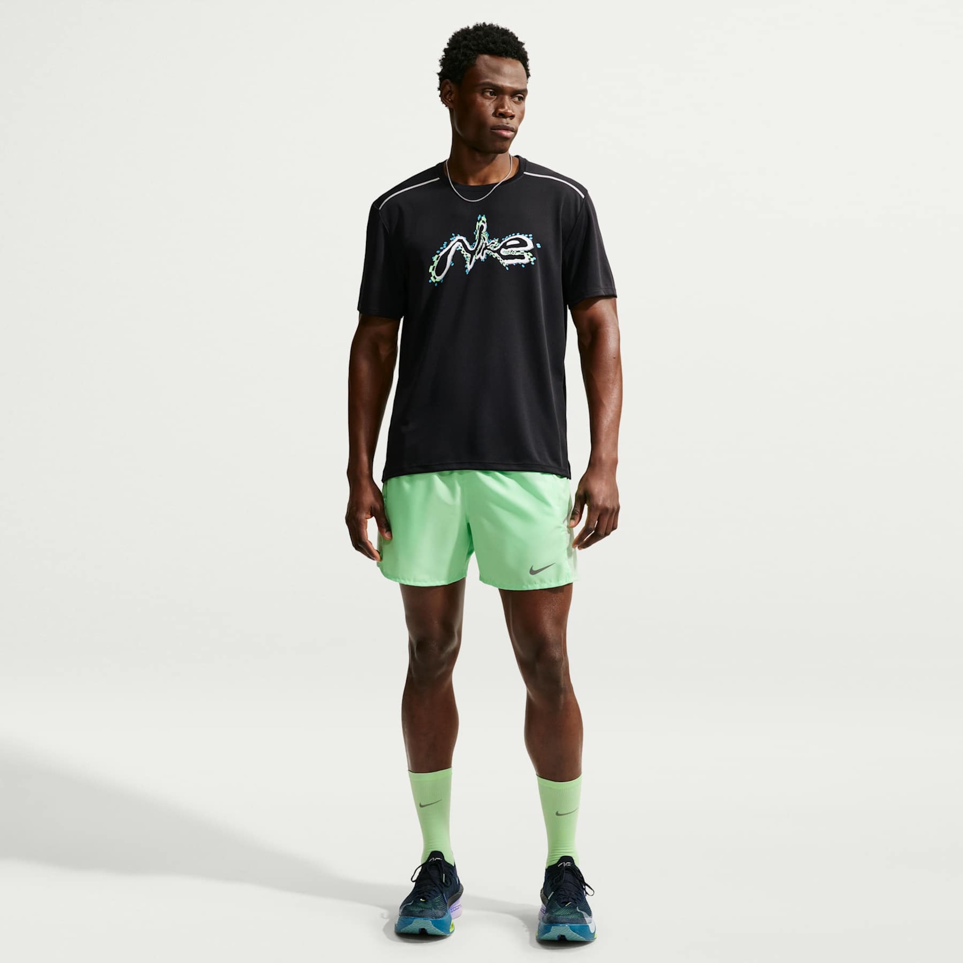 Camiseta Dri-FIT Nike UV Miler Masculino - Foto 4