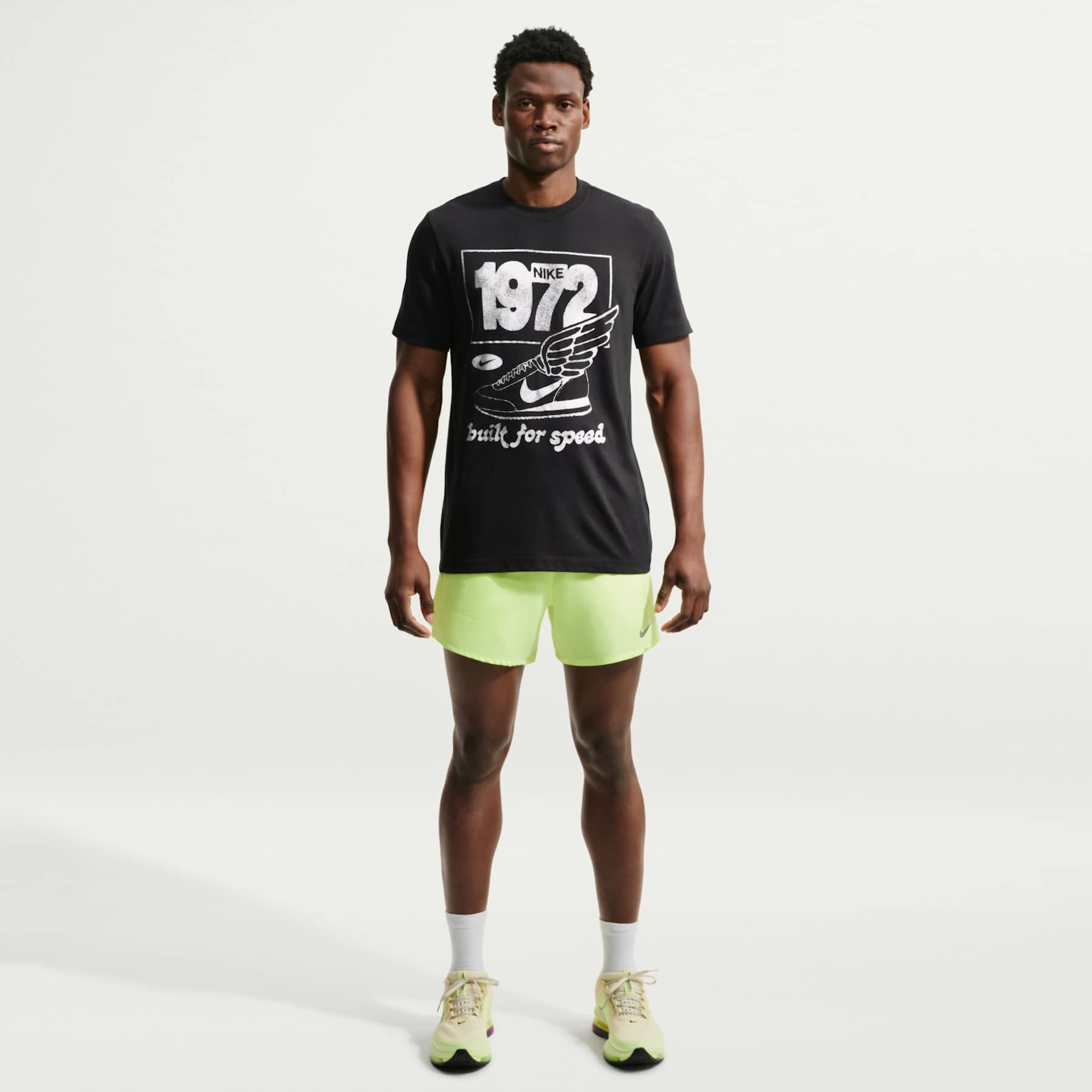 Camiseta Dri-FIT Nike Run DNA Masculina - Foto 4