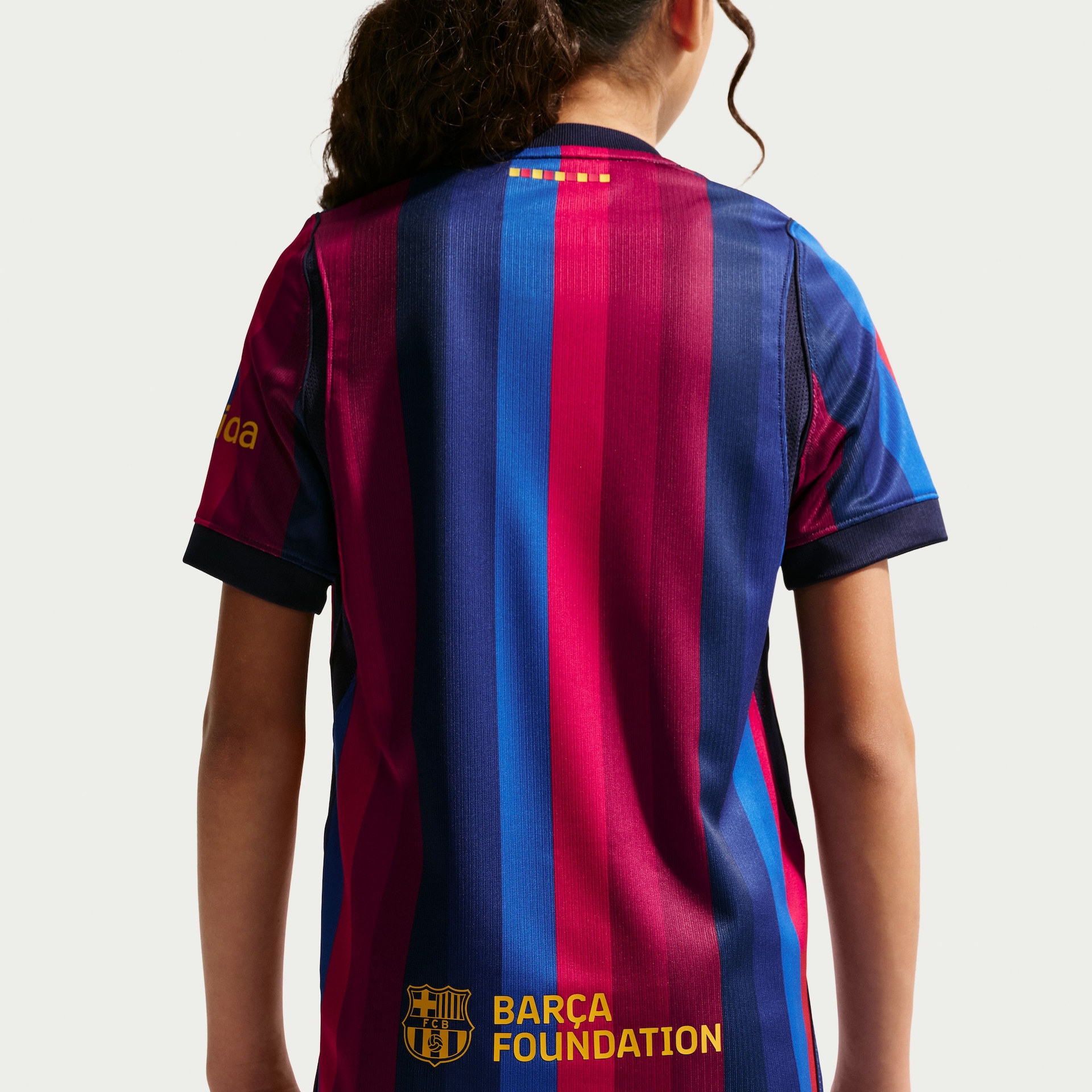 Camisa Barcelona Nike I 2026/27 Torcedor Pro Infantil - Foto 6
