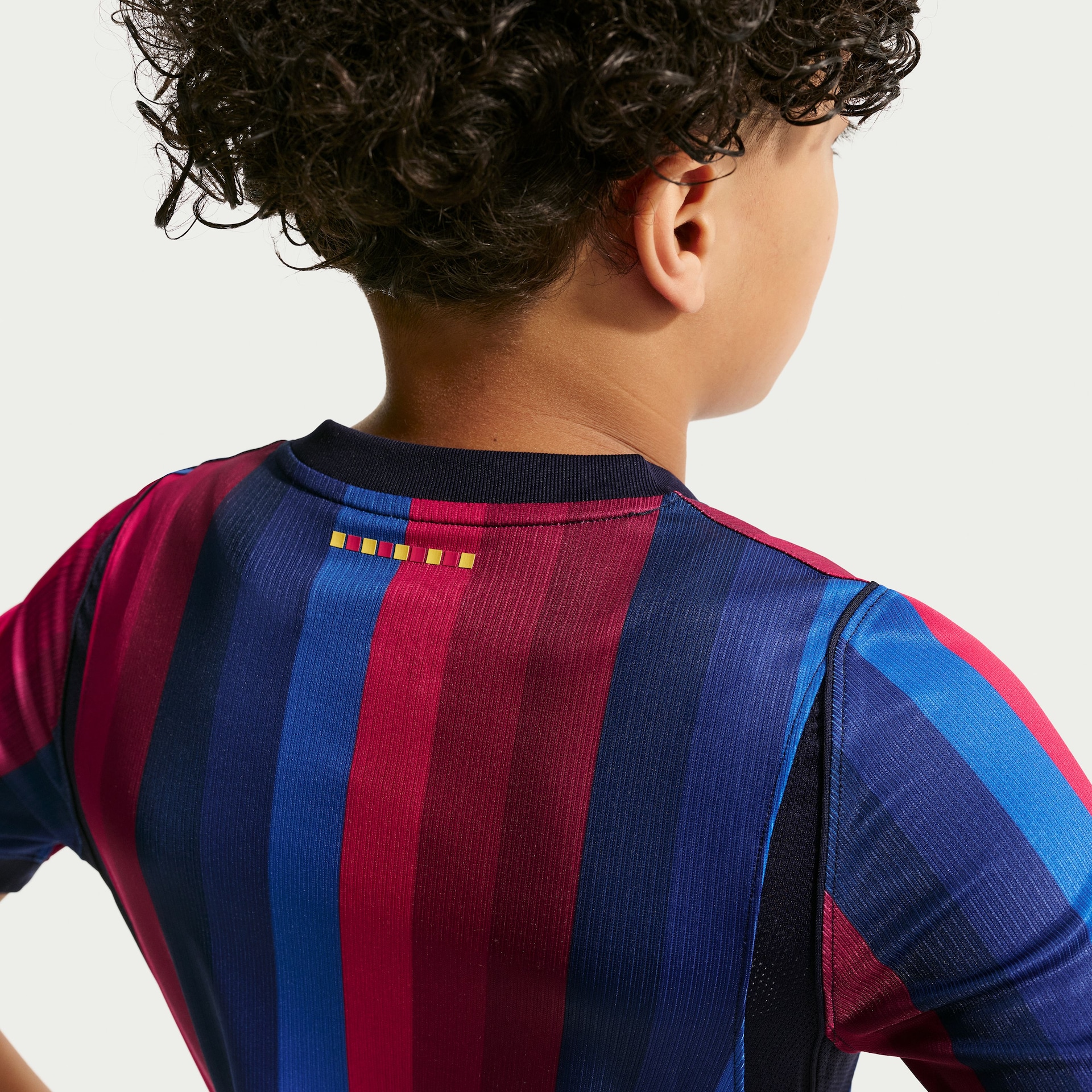 Camisa Barcelona Nike I 2026/27 Torcedor Pro Infantil - Foto 7