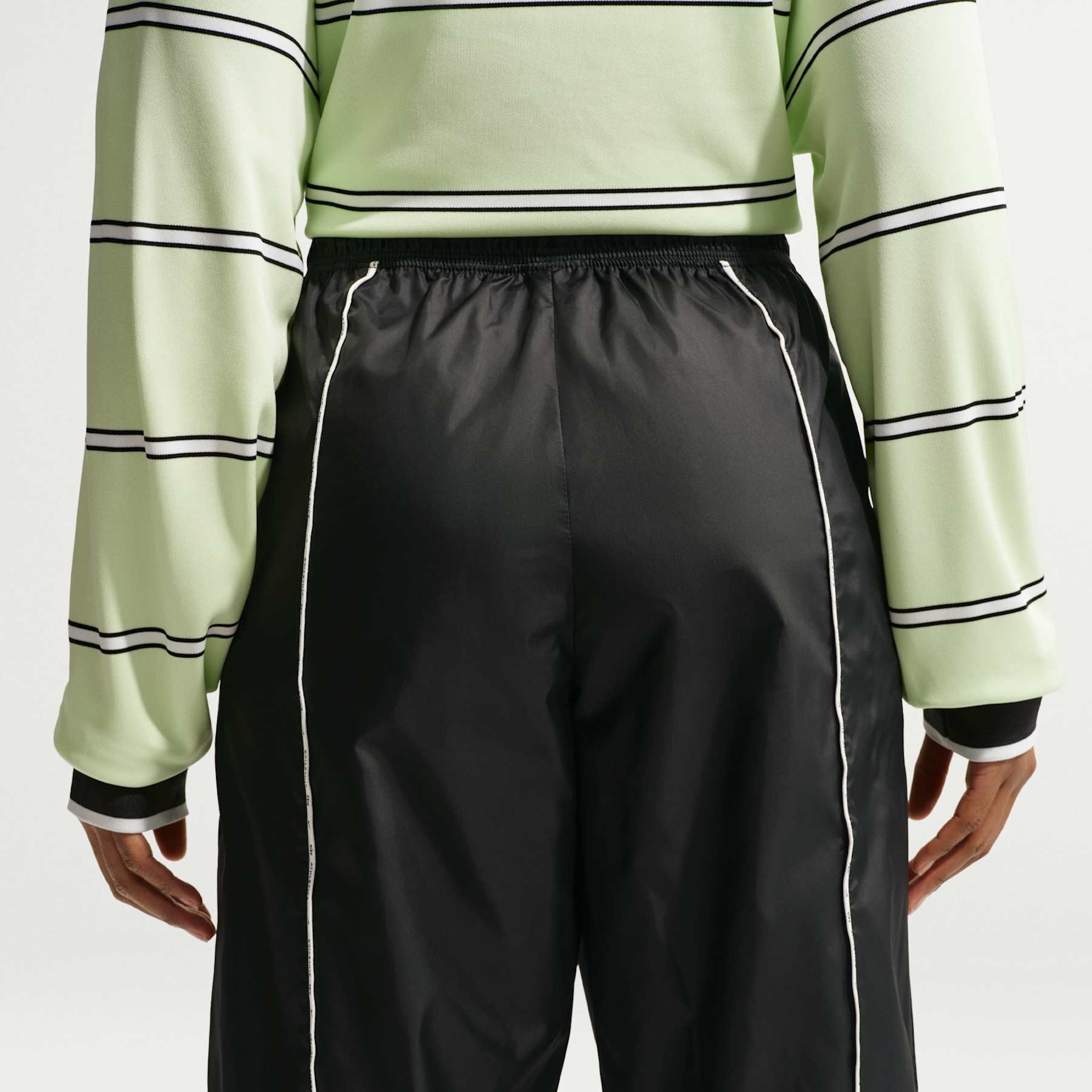 Calça Nike Athletics Department Woven Feminina - Foto 3