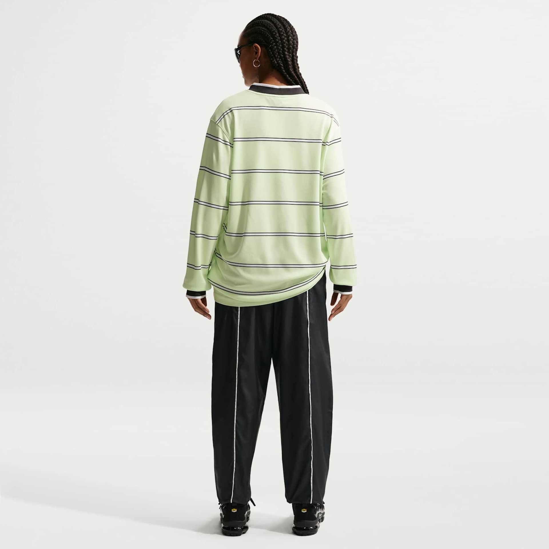 Calça Nike Athletics Department Woven Feminina - Foto 5