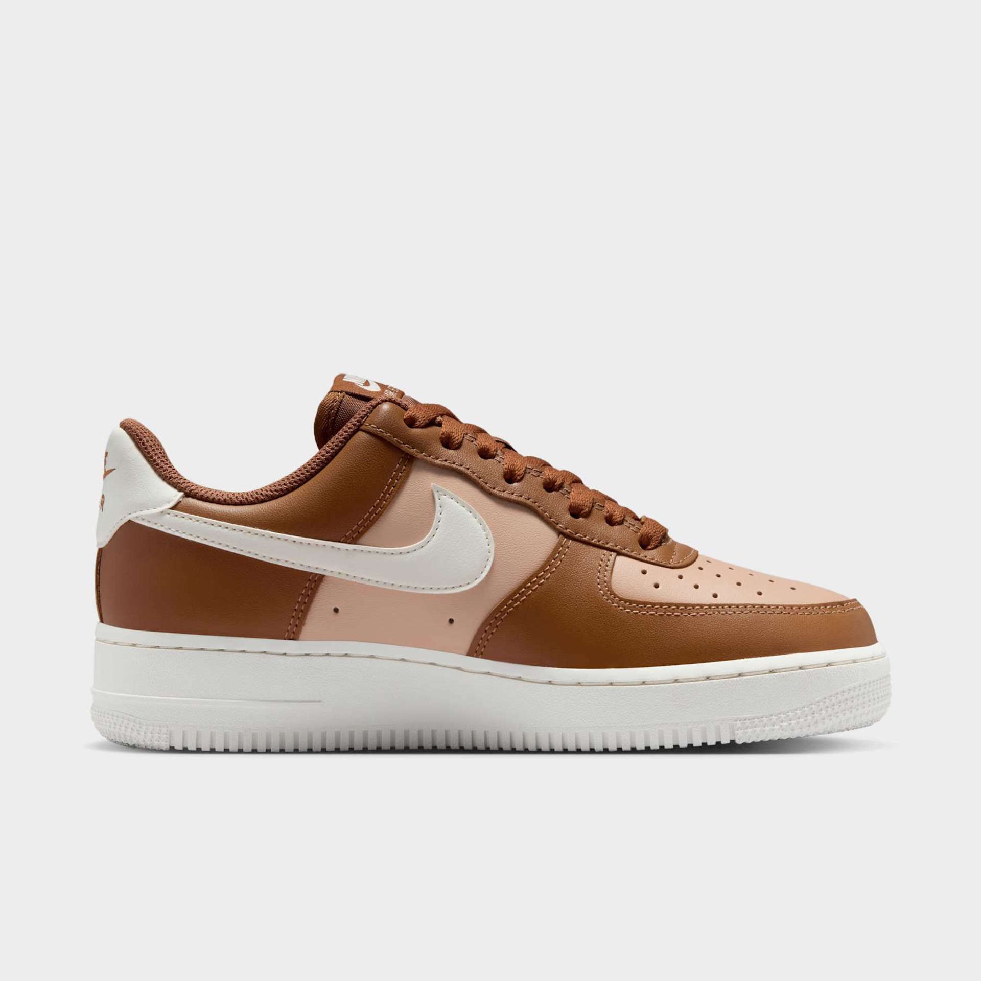 Tênis Nike Air Force 1 '07 Low Feminino - Foto 3