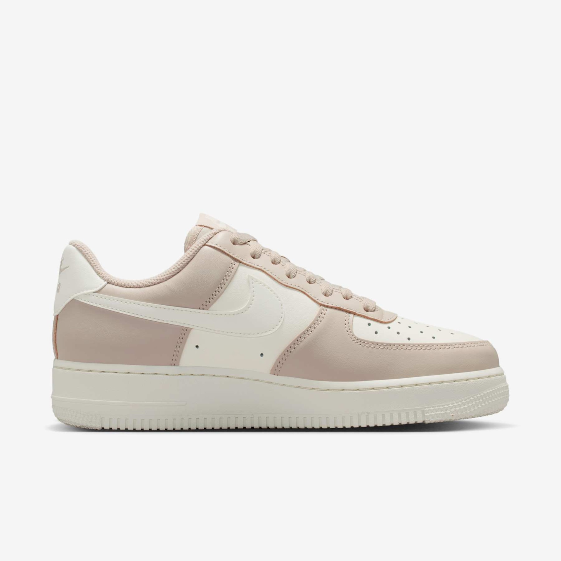 Tênis Nike Air Force 1 '07 Low Feminino - Foto 3