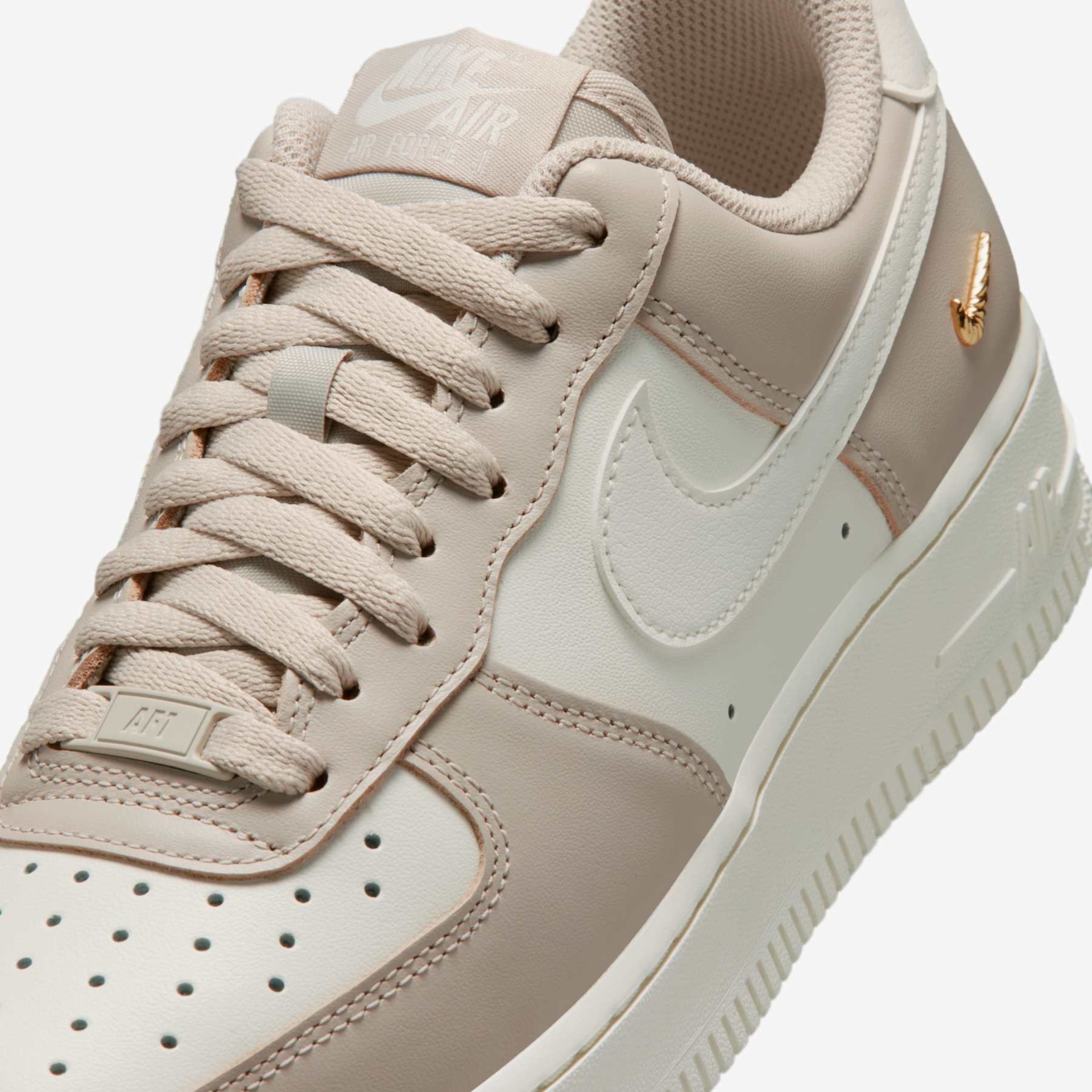 Tênis Nike Air Force 1 '07 Low Feminino - Foto 7