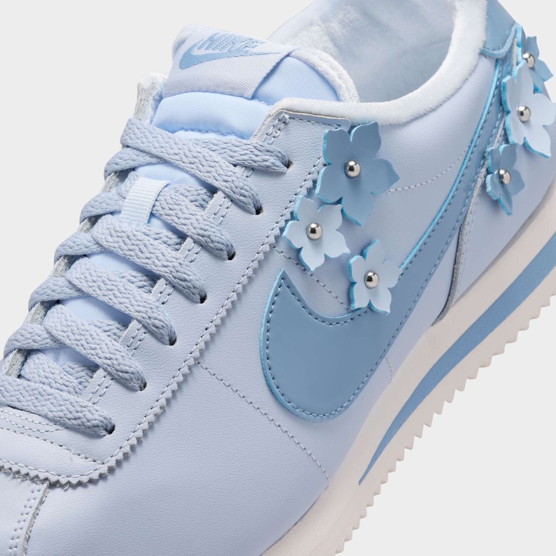 Tênis Nike Cortez Leather Florette Feminino - Foto 7