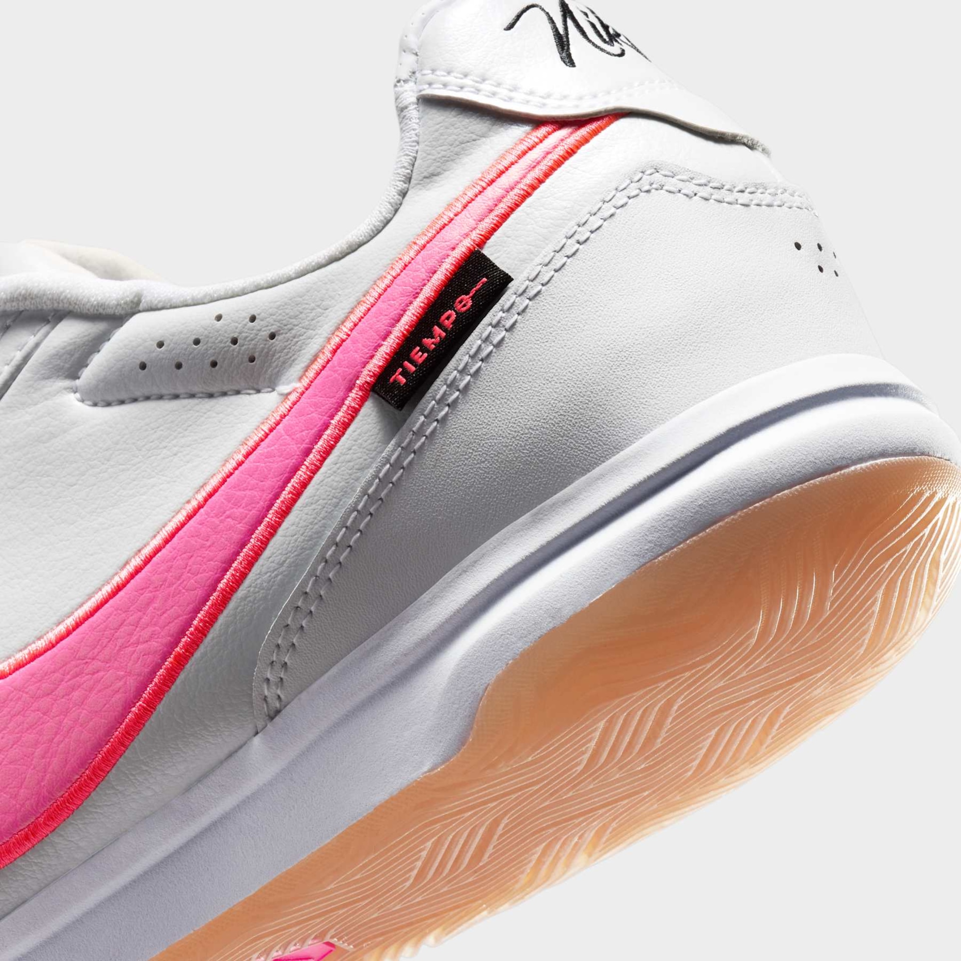 Chuteira Futsal Nike Tiempo Street Gato Premium - Foto 8