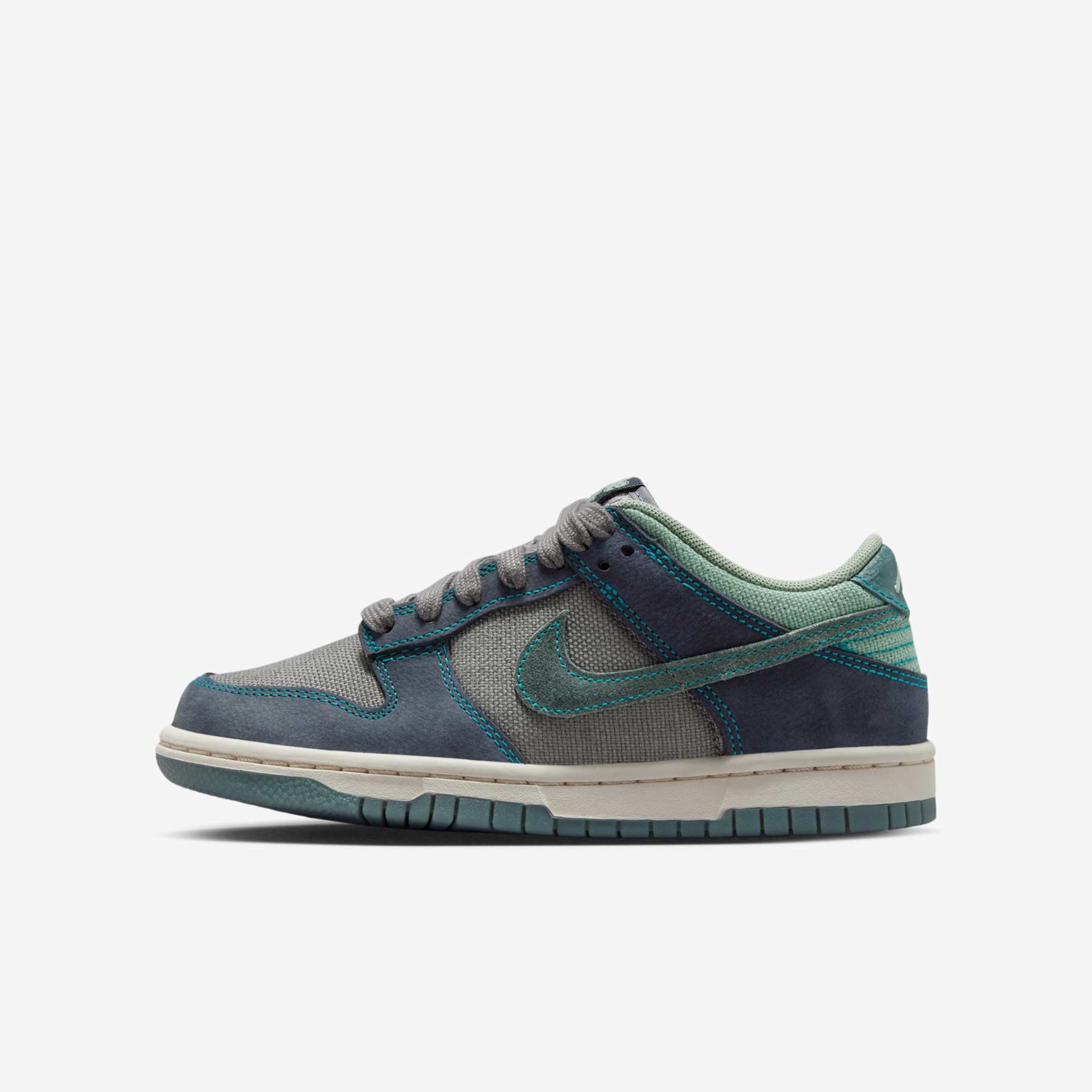 Tênis Nike Dunk Low LV8 Infantil - Foto 1