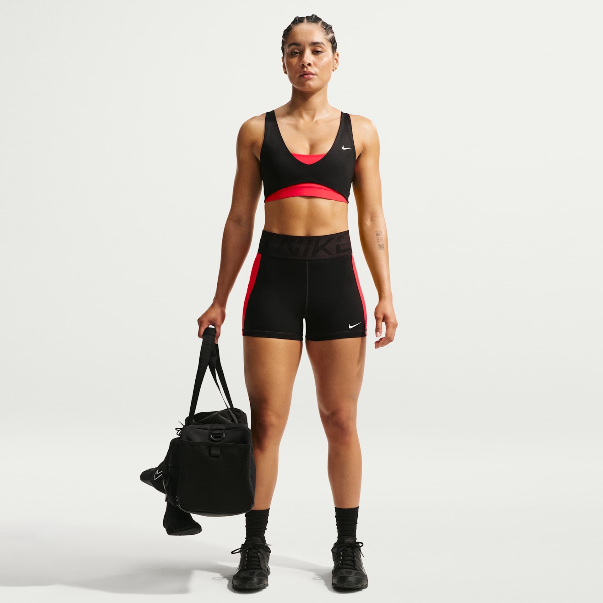 Top Nike Pro Sculpt Feminino - Foto 4