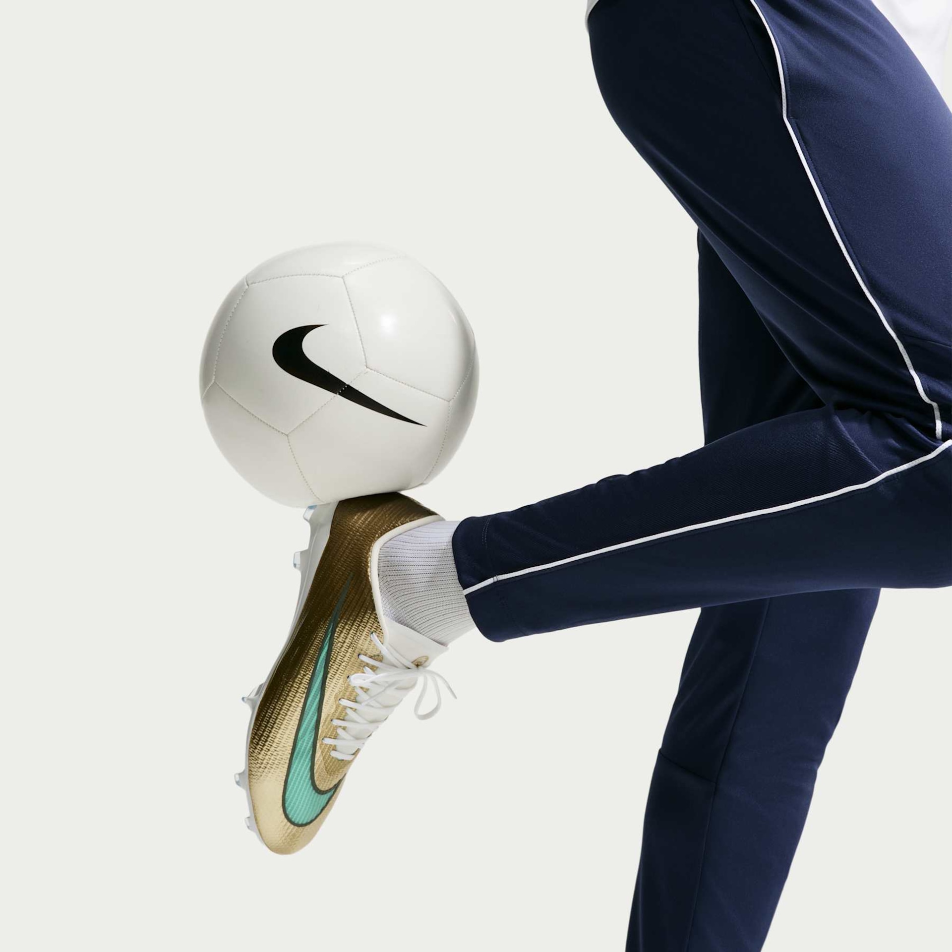 Chuteira Campo  Kylian Mbappé Nike Zoom Mercurial Superfly 11 Pro - Foto 10