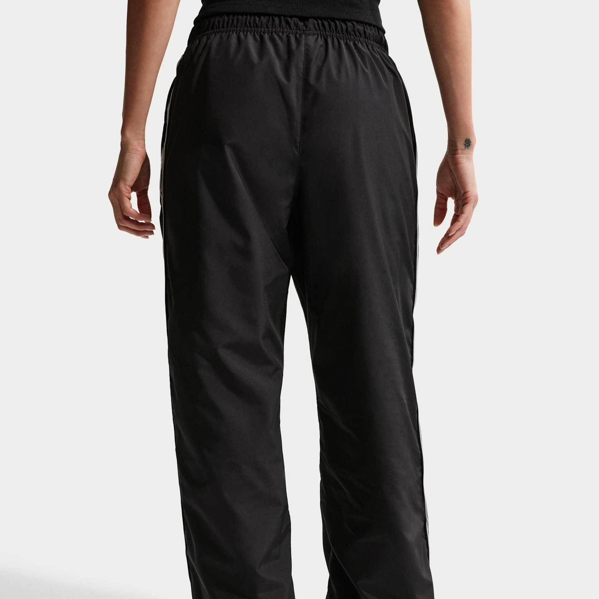 Calça Nike Sportswear Woven Feminina - Foto 3
