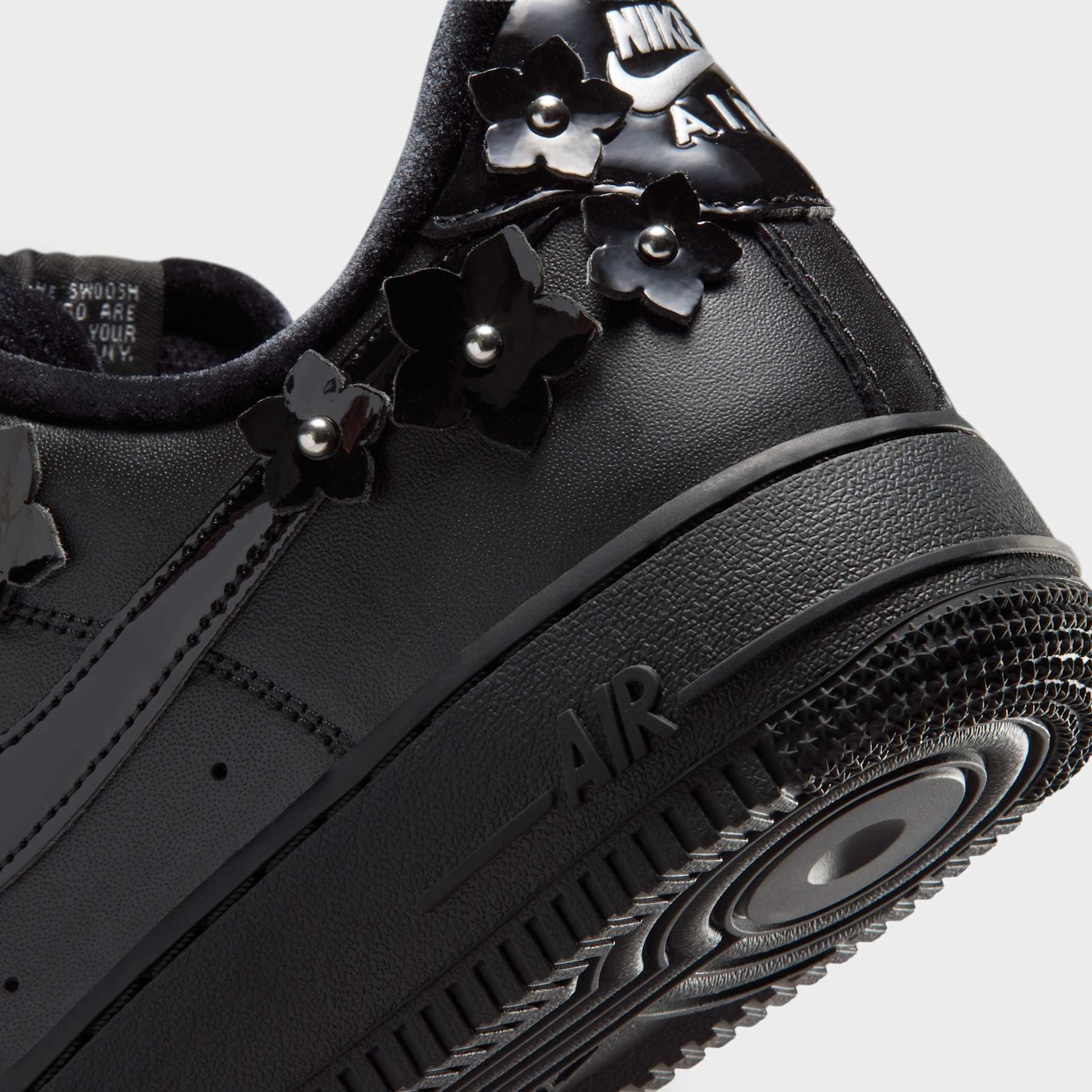Tênis Nike Air Force 1 '07 SE Feminino - Foto 8