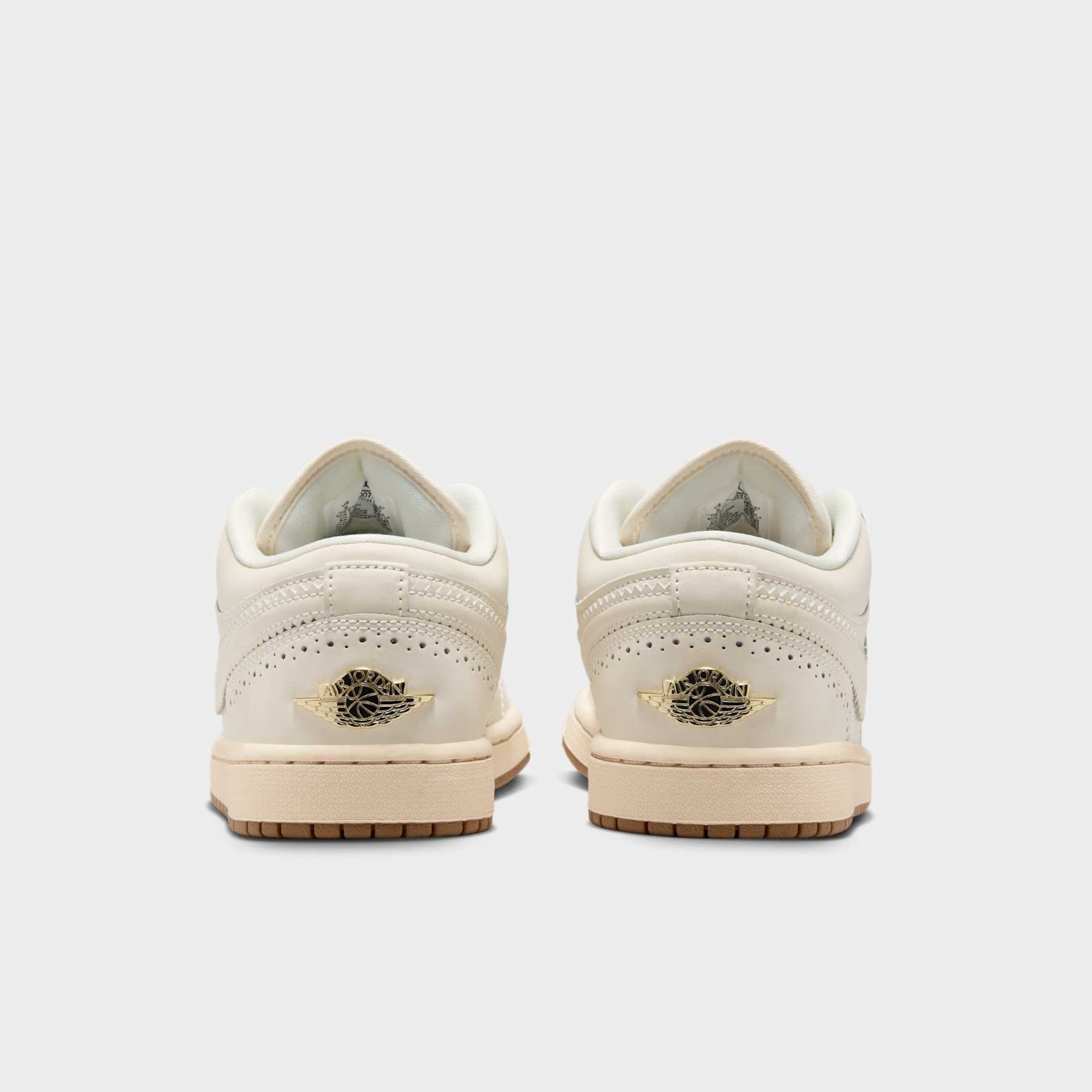 Tênis Air Jordan 1 Low SE Feminino - Foto 6