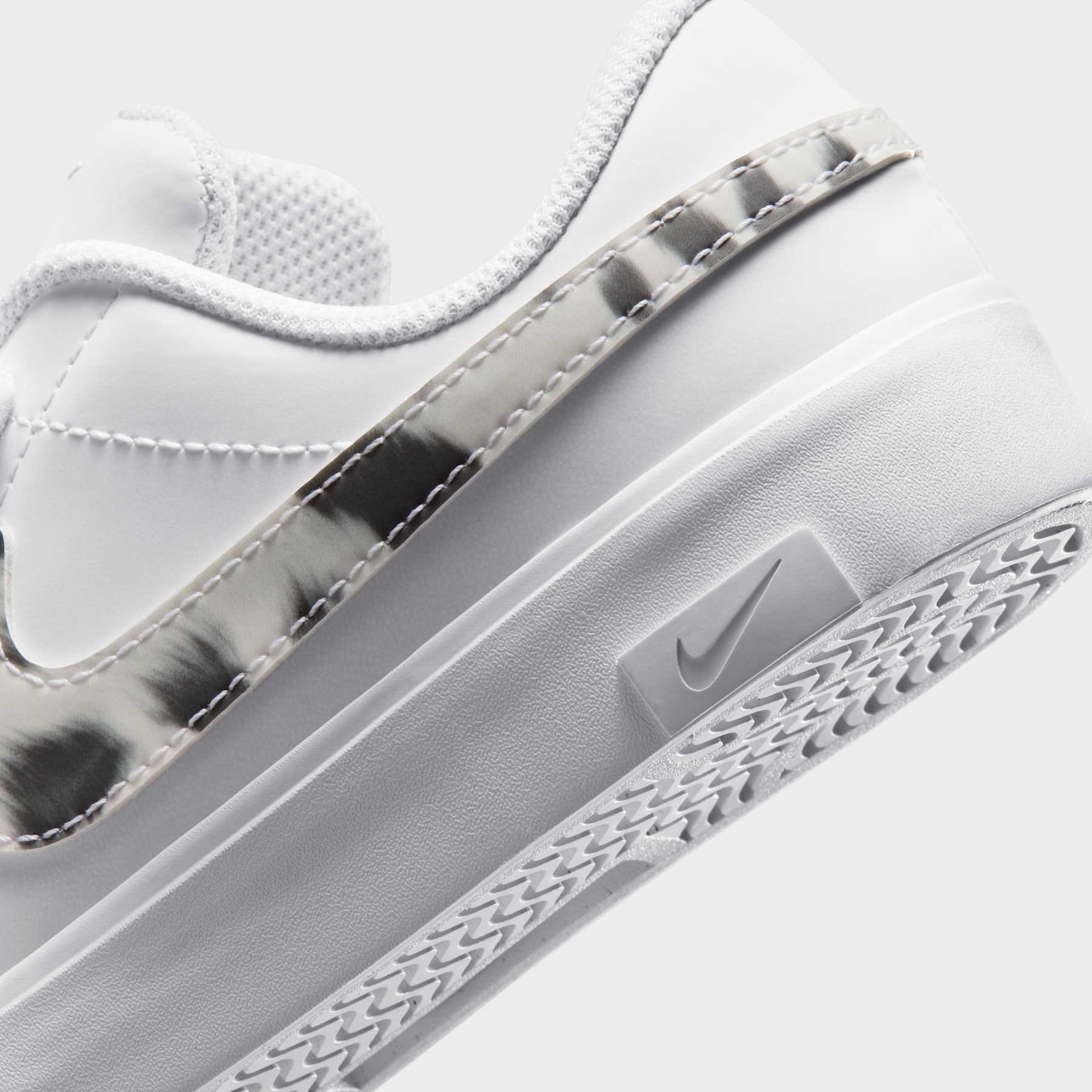 Tênis Nike Essential Infantil - Foto 8