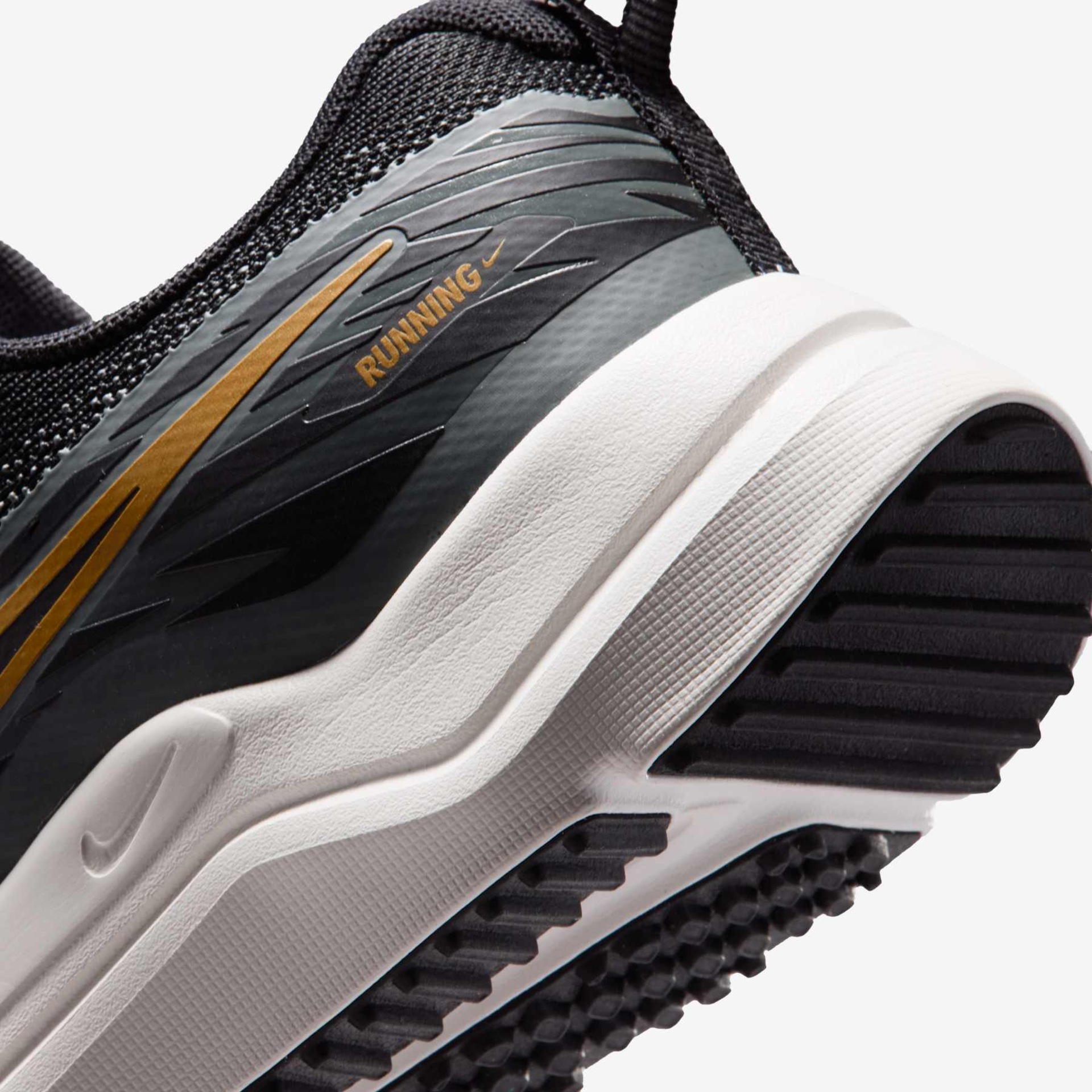 Tênis Nike Cosmic Runner Infantil - Foto 8
