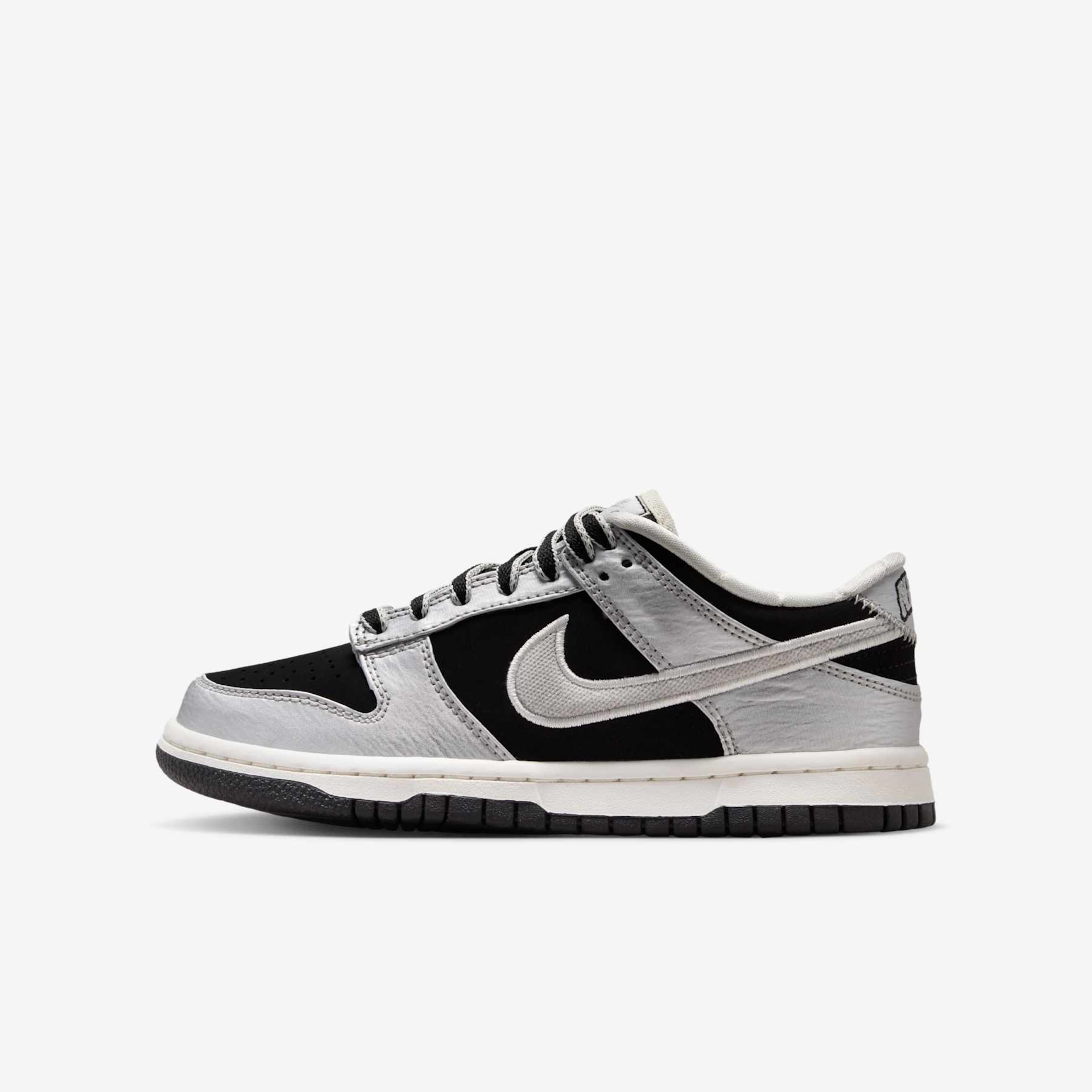 Tênis Nike Dunk Low LV8 Infantil - Foto 1
