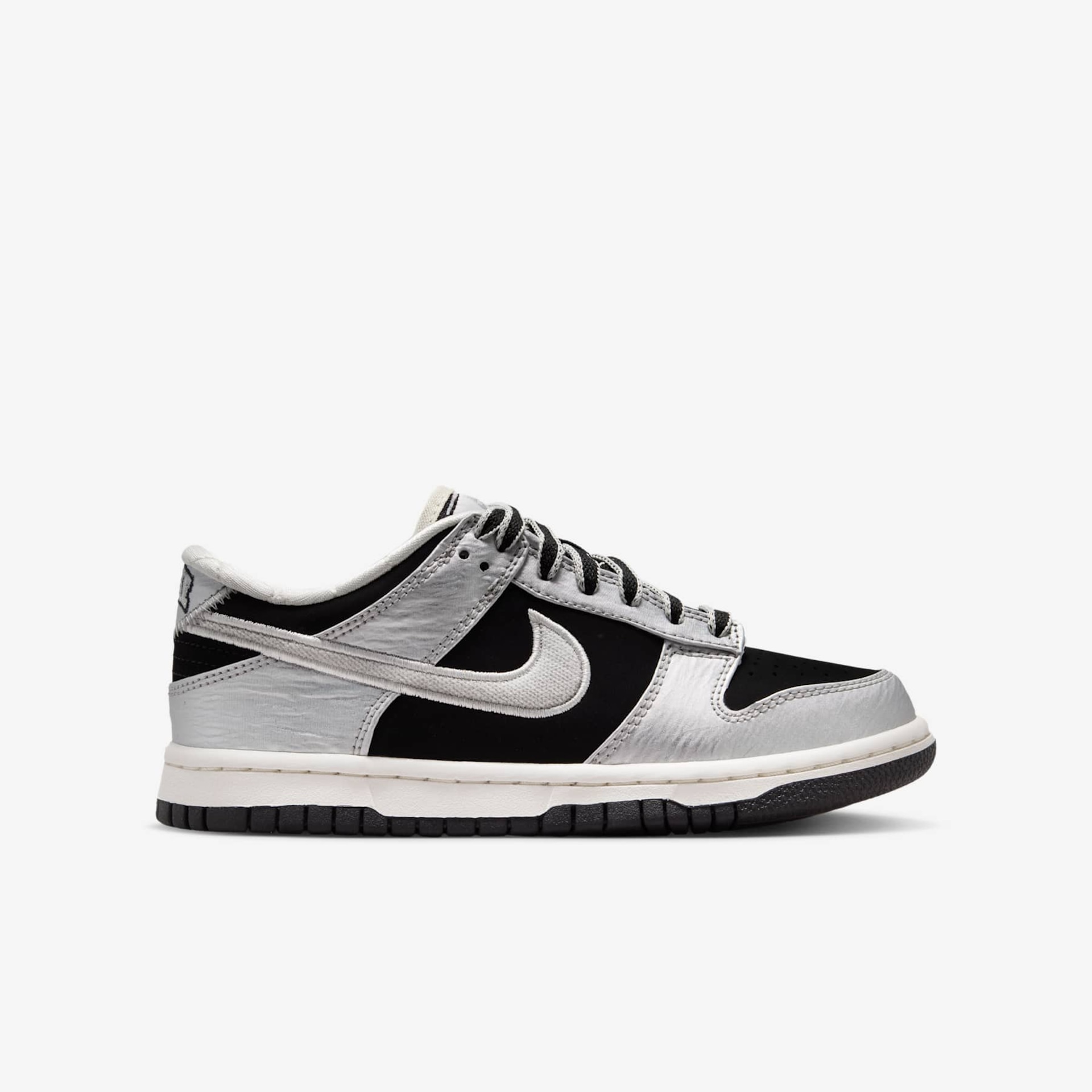 Tênis Nike Dunk Low LV8 Infantil - Foto 3