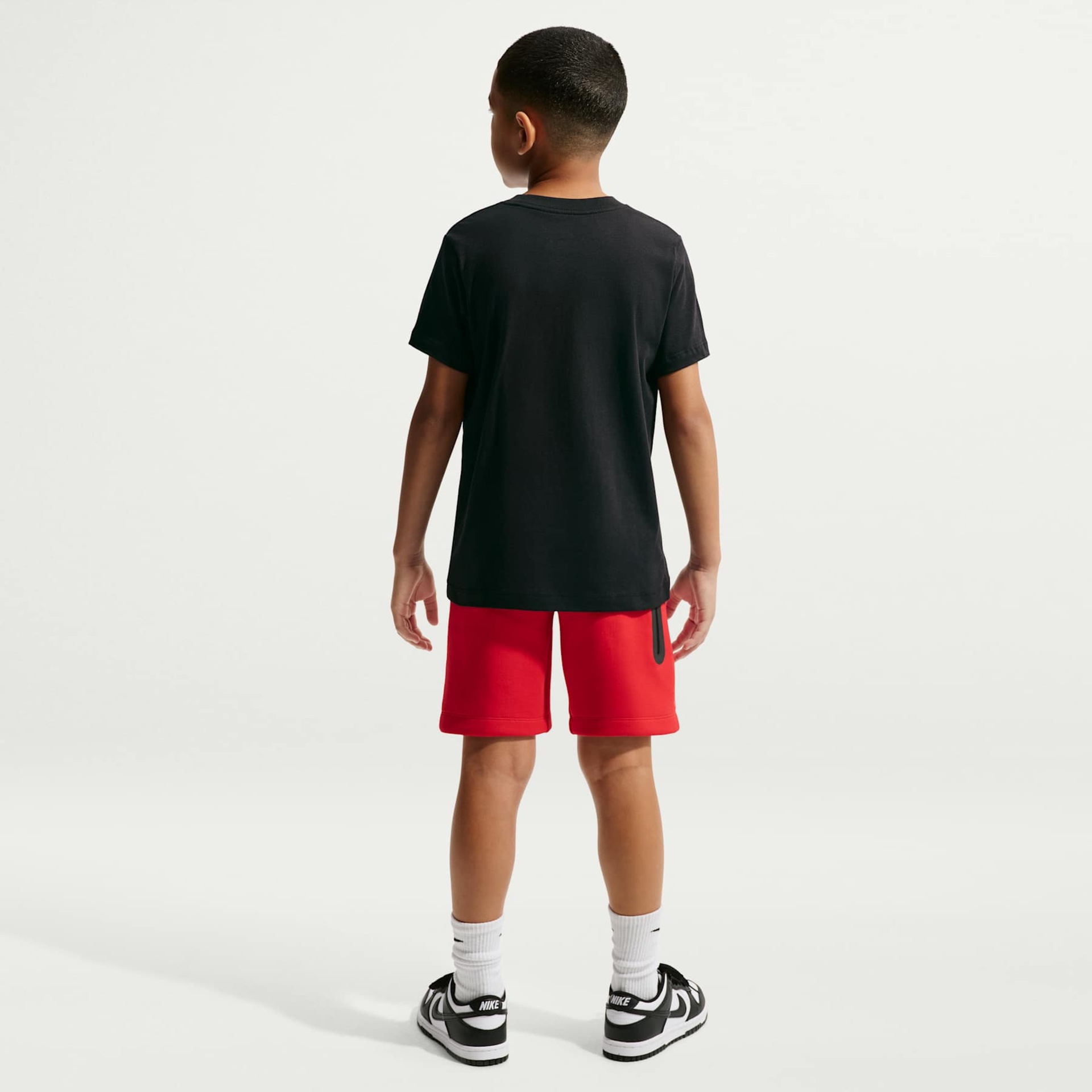 Camiseta Nike Sportswear Feel The Team Infantil - Foto 5