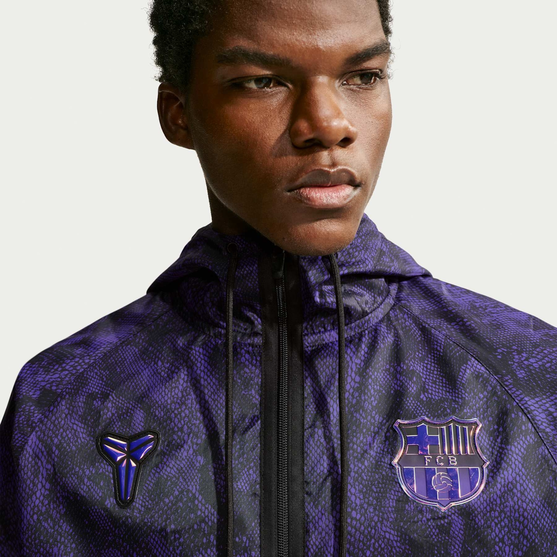 Jaqueta Barcelona Nike Hino Masculina - Foto 3