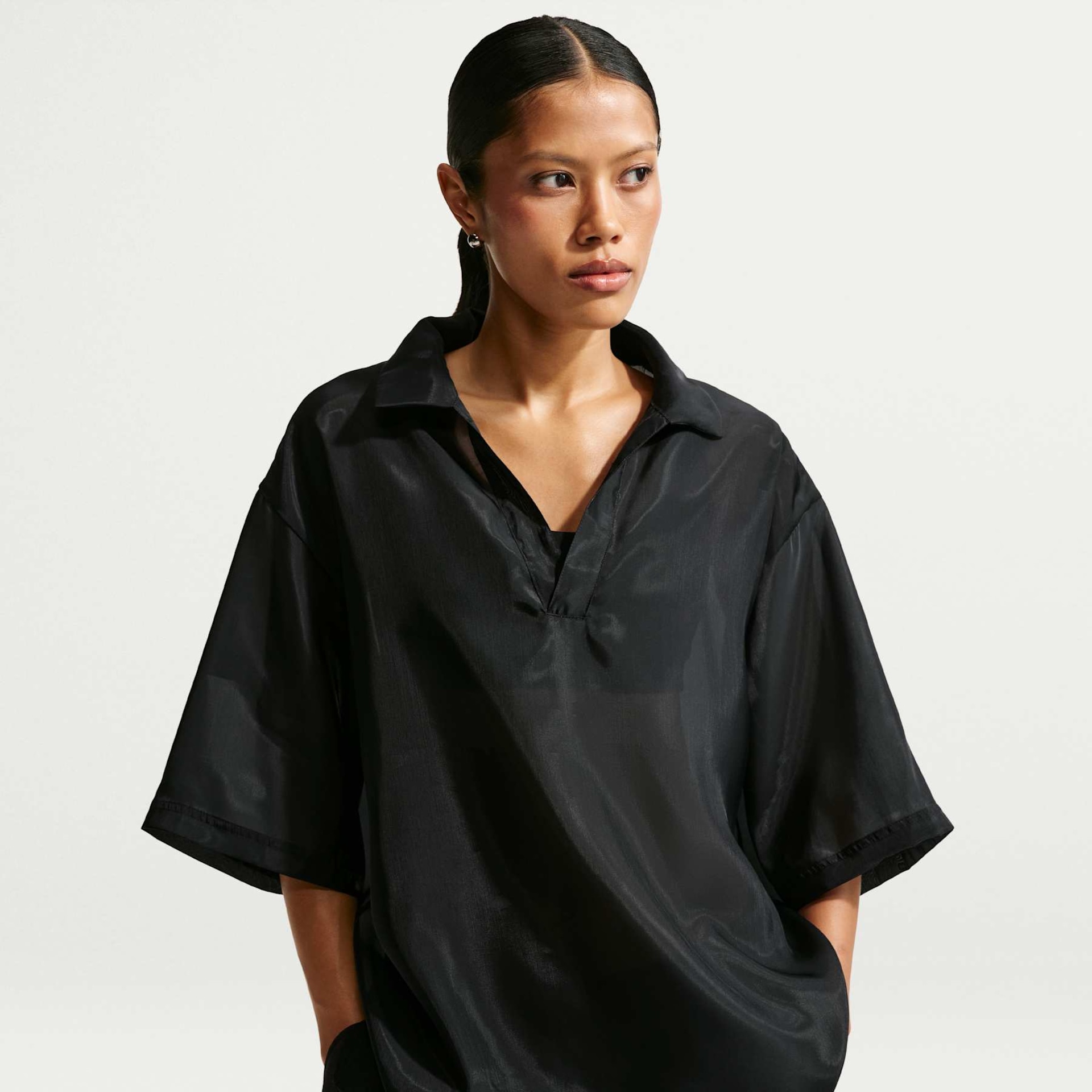 Imagem principal de Camiseta Nike Sportswear Sheer Feminina