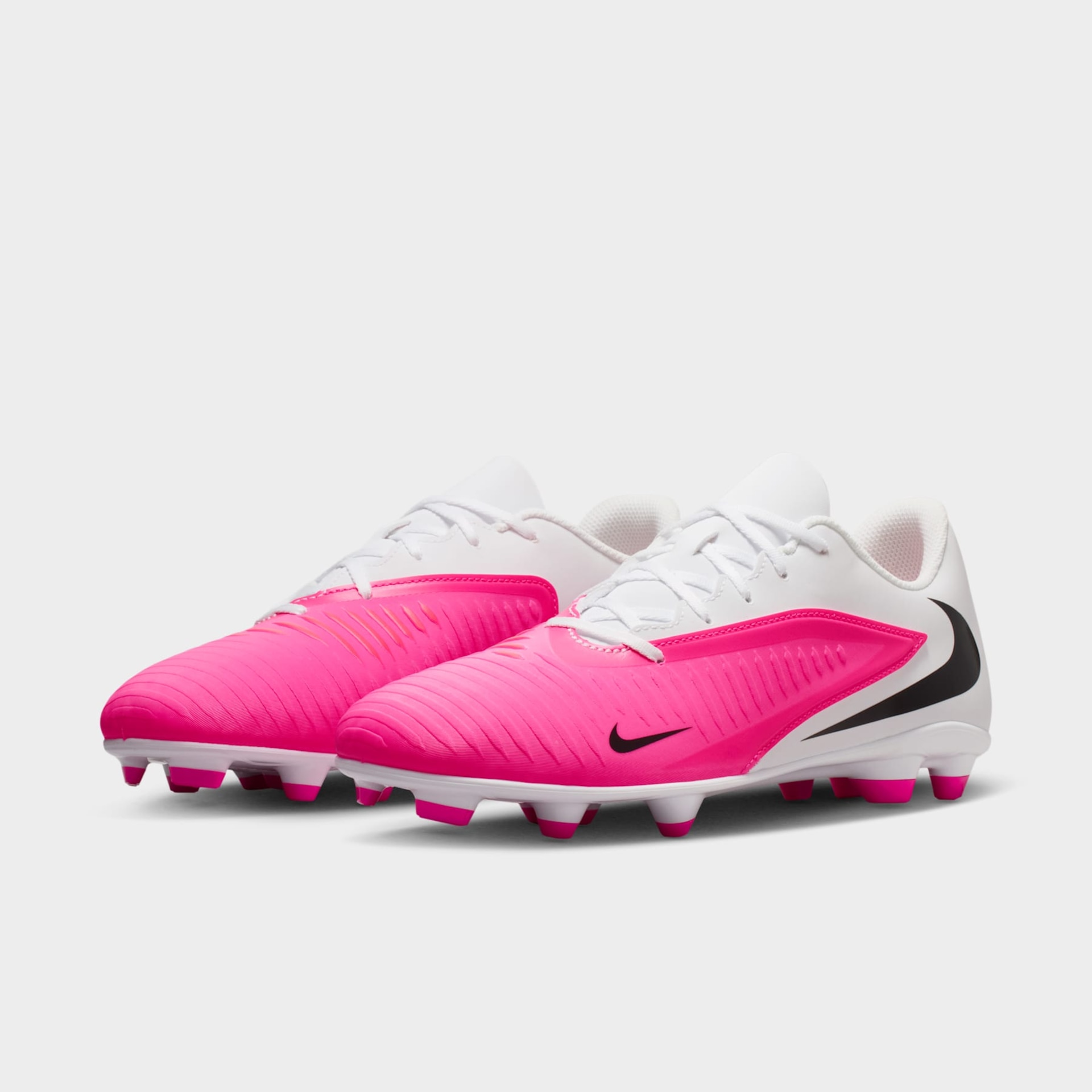 Chuteira Campo Nike Phantom 6 Club Low - Foto 5