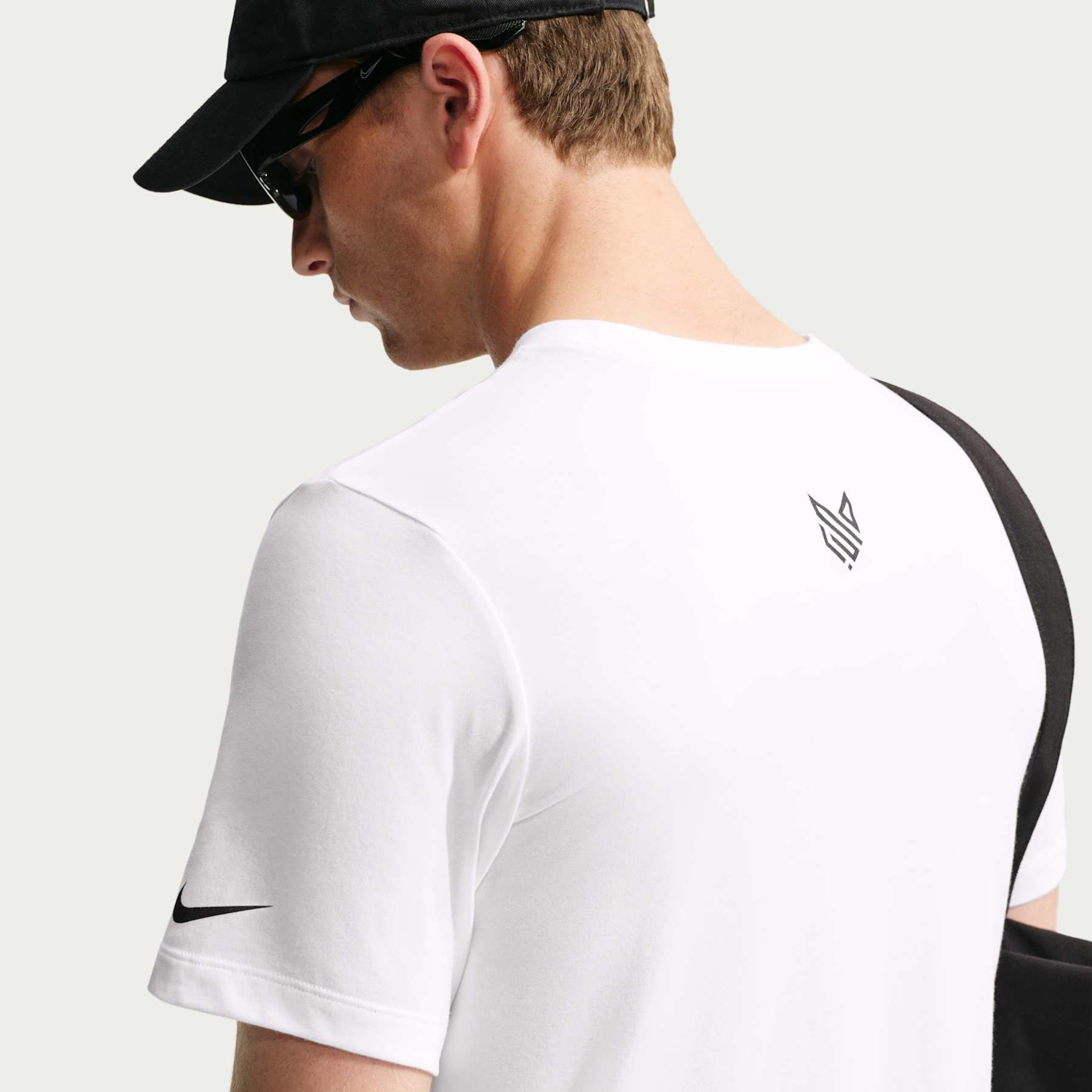 Camiseta Nike Court Dri-FIT Jannik GFX Masculina - Foto 2
